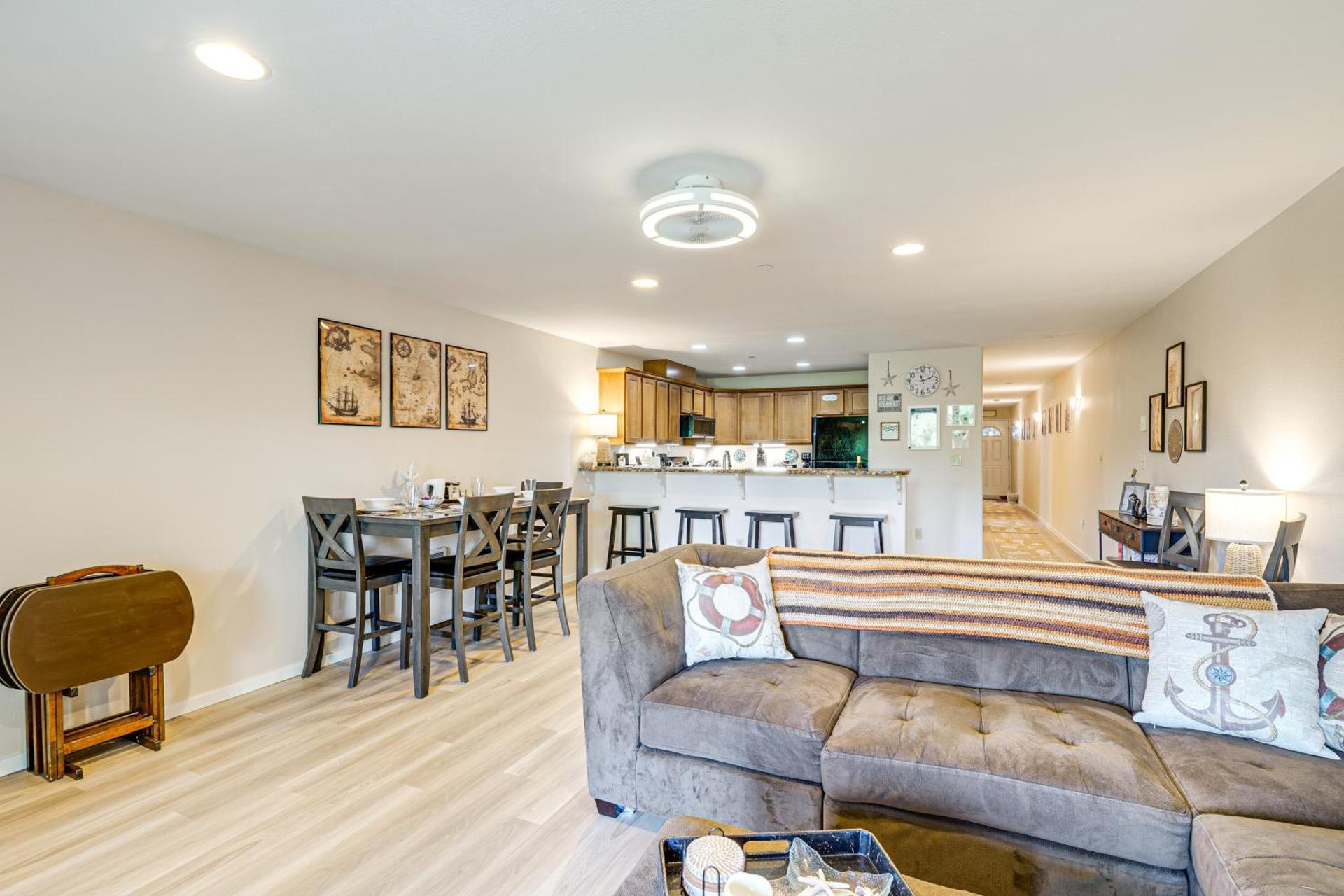 23-Mile Canal On-Site Condo in Ocean Shores!