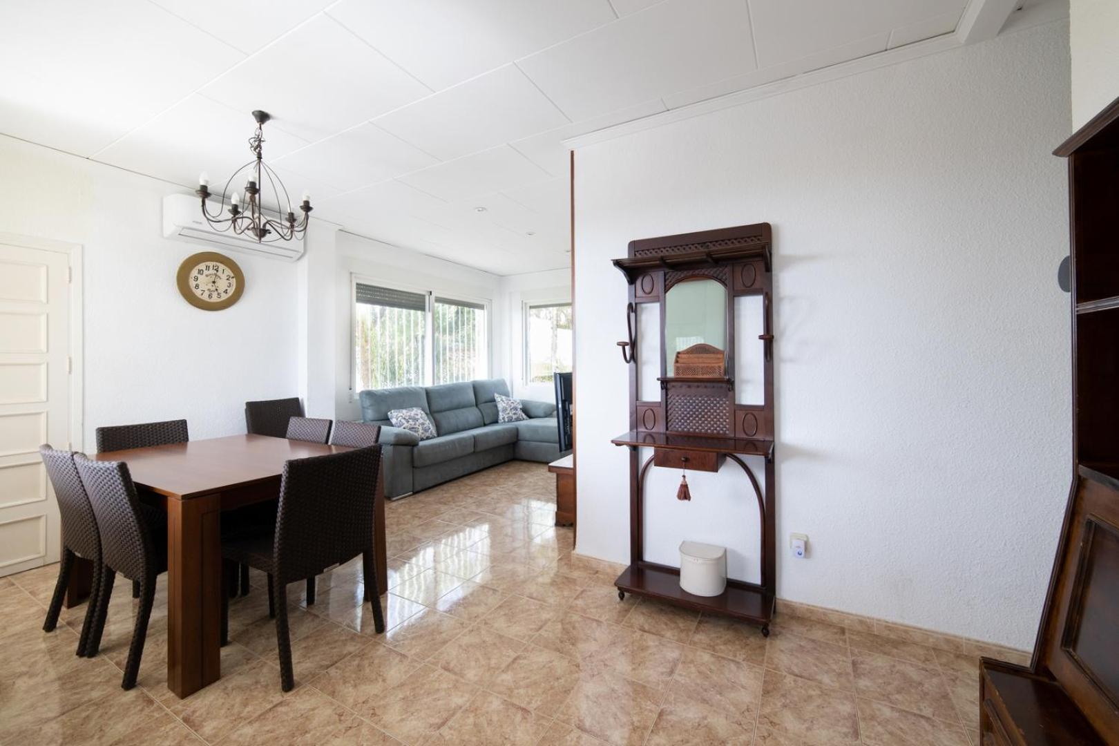 Charming house with private tennis court and pool