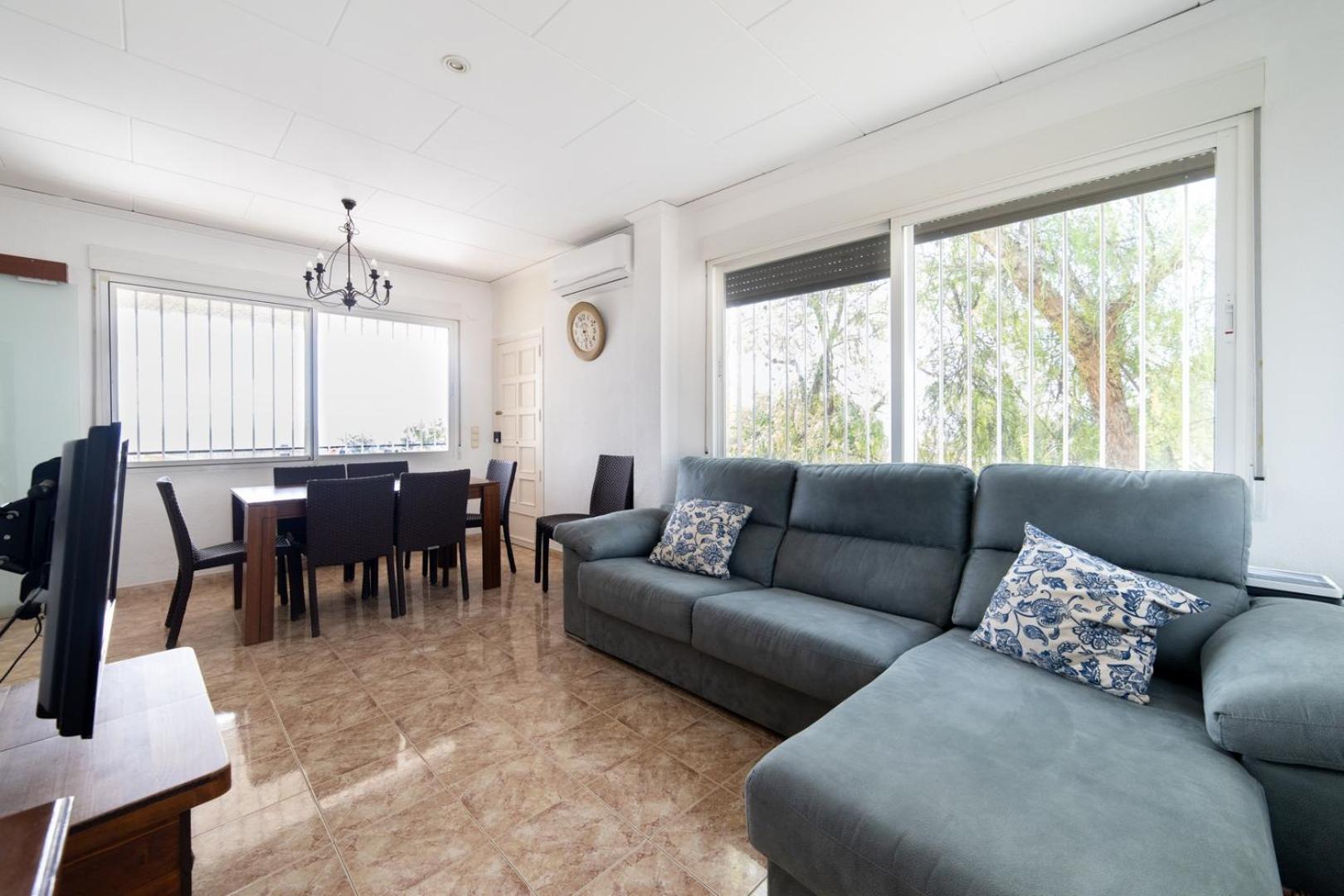 Charming house with private tennis court and pool