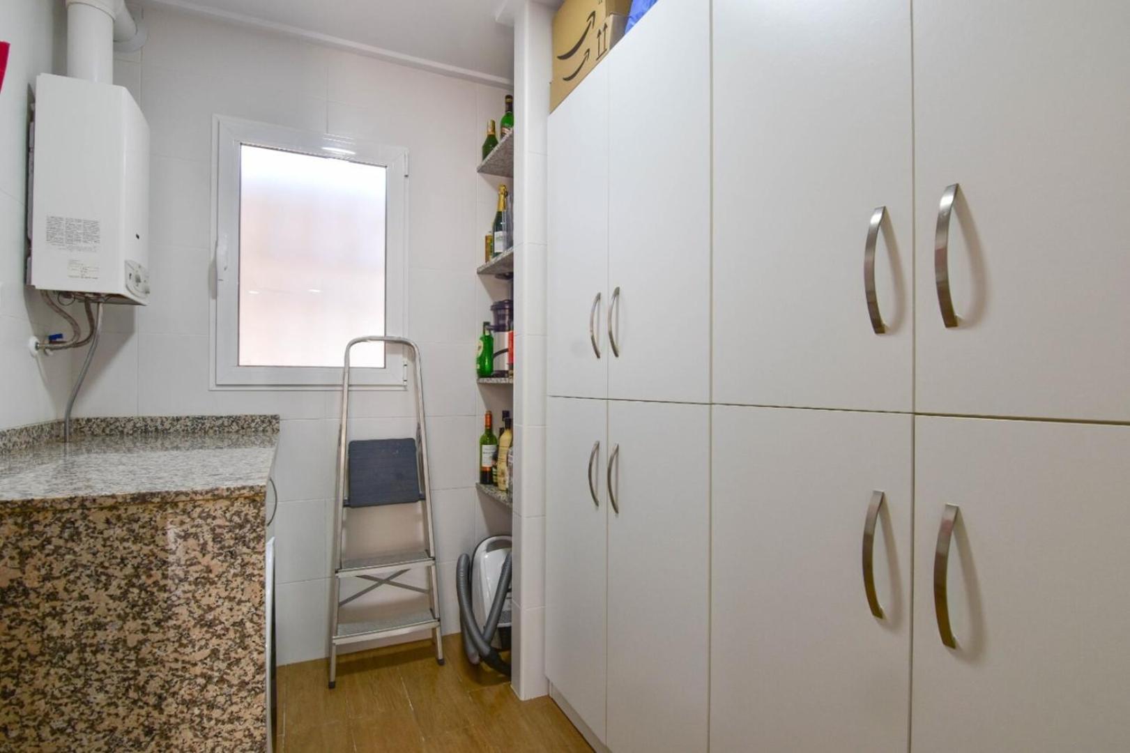 Exclusive Villa in Catadau: Pool & Private Gardens