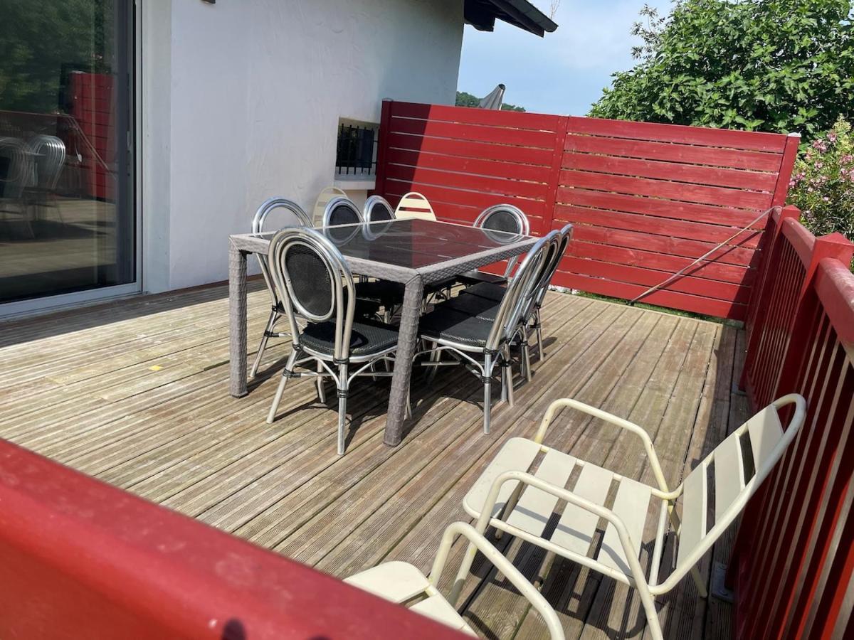 Large Apartment with Mountain View in Espelette