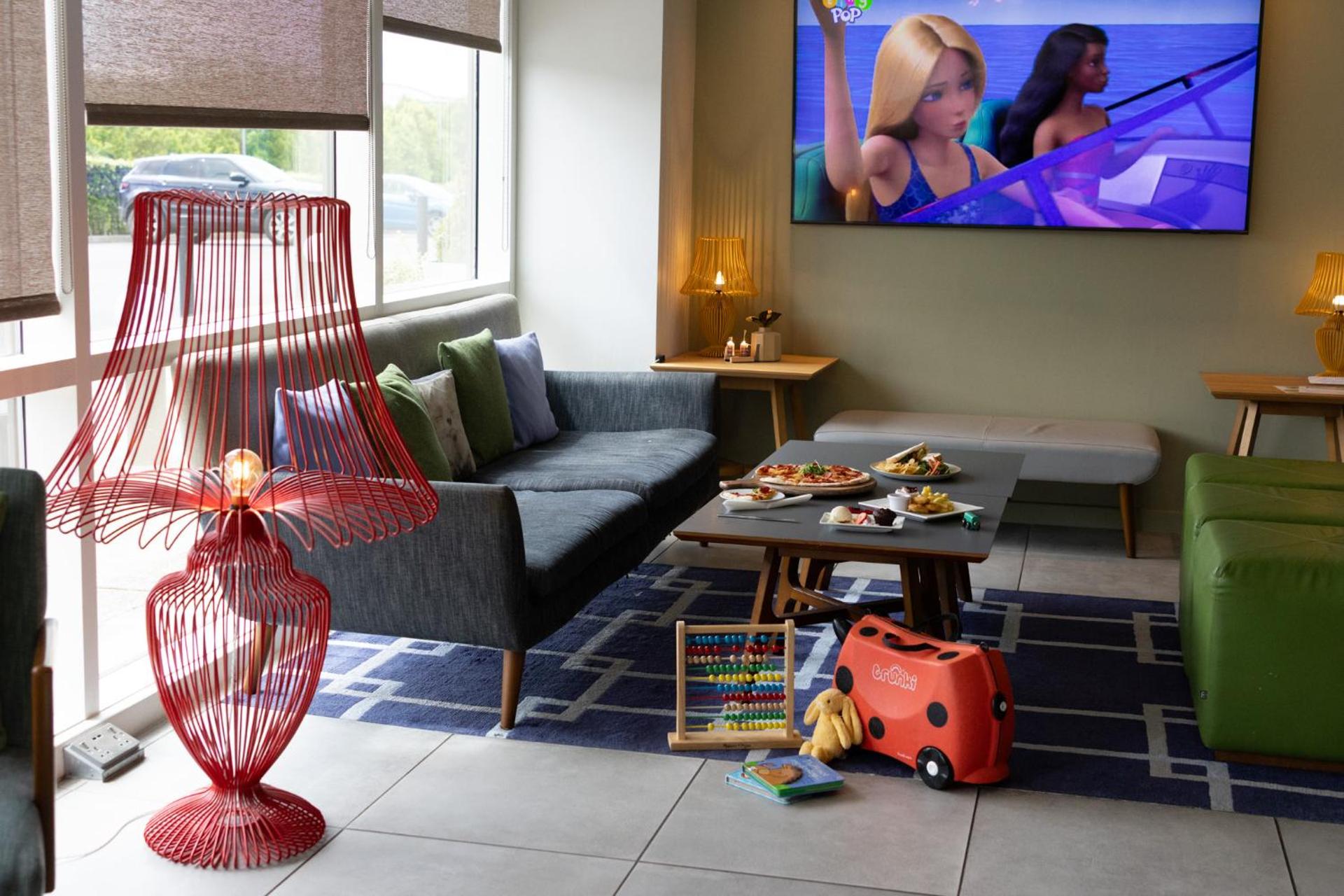 Holiday Inn Salisbury - Stonehenge by IHG