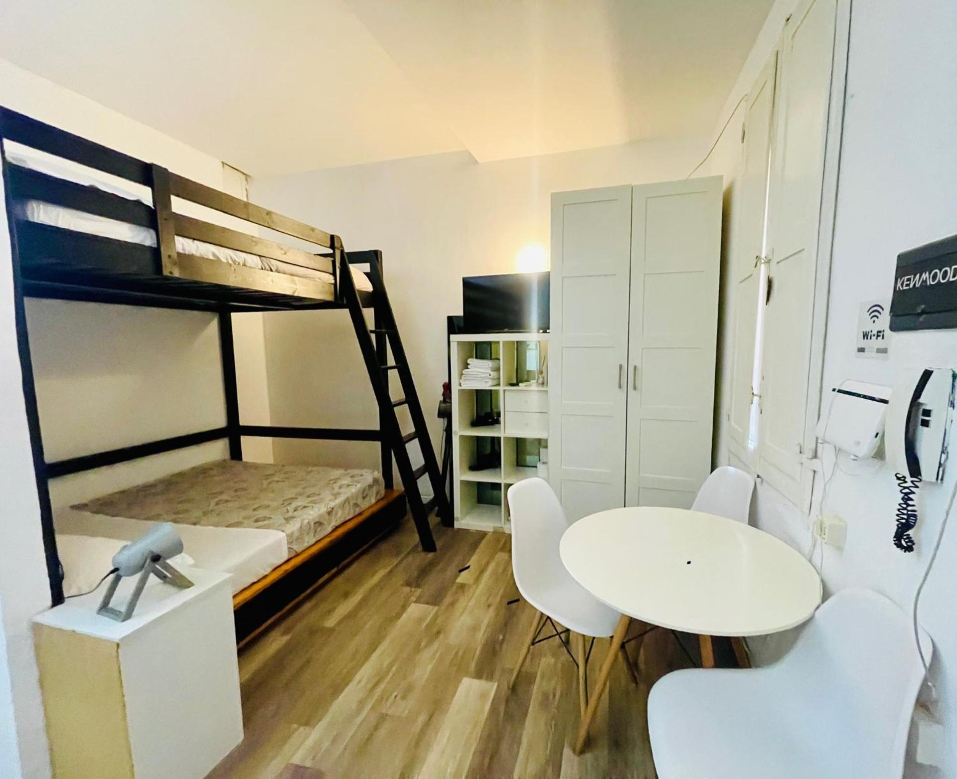 Portici di via Piella (monolocale)