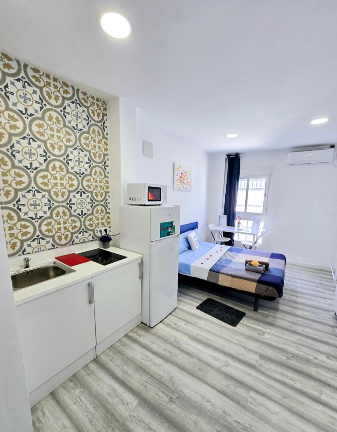 Apartamentos Lindux Airport