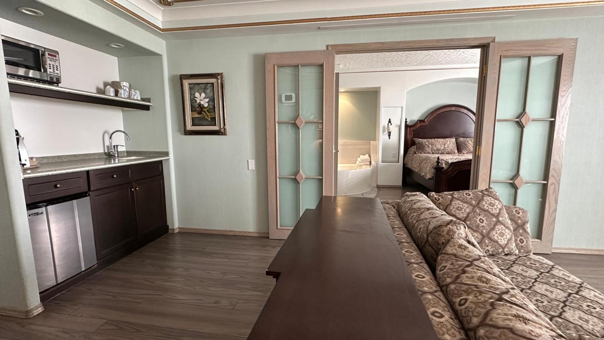 King Suite with Spa Bath