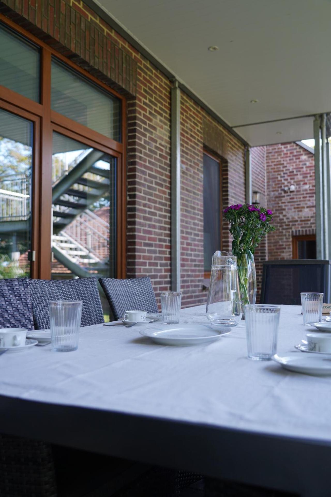 Traumkrone Ferienwohnungen - Wiesengrün