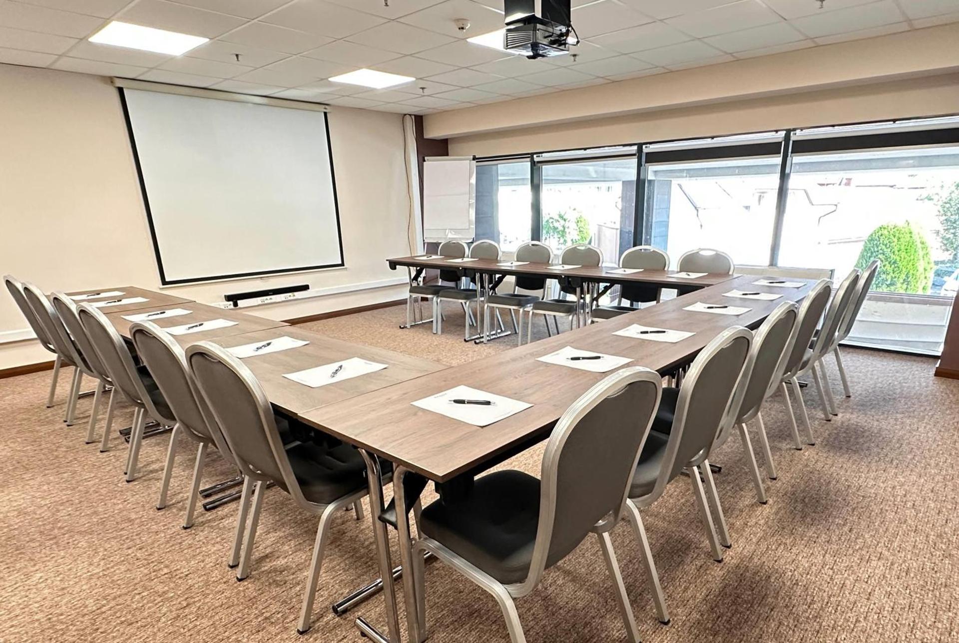 Meeting/conference room