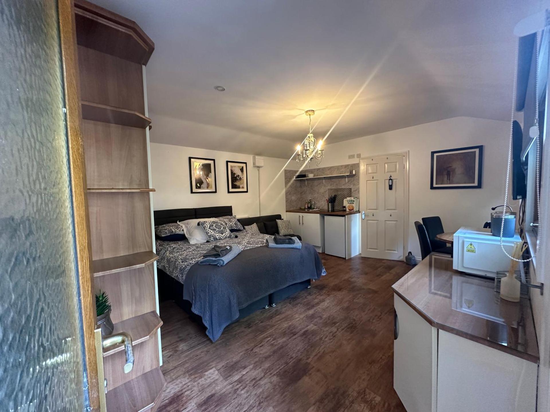 Station Approach Solihull Cabin Stays