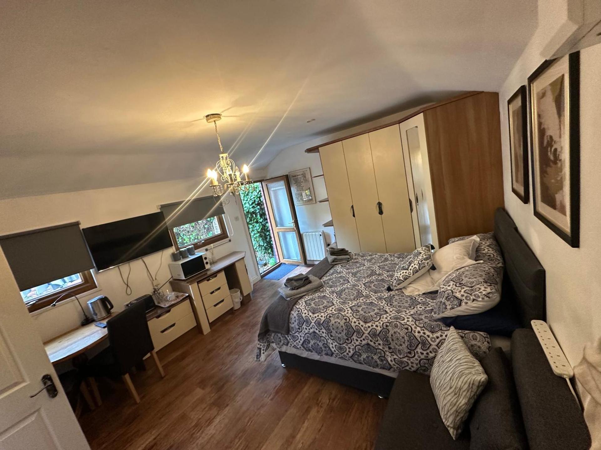 Station Approach Solihull Cabin Stays