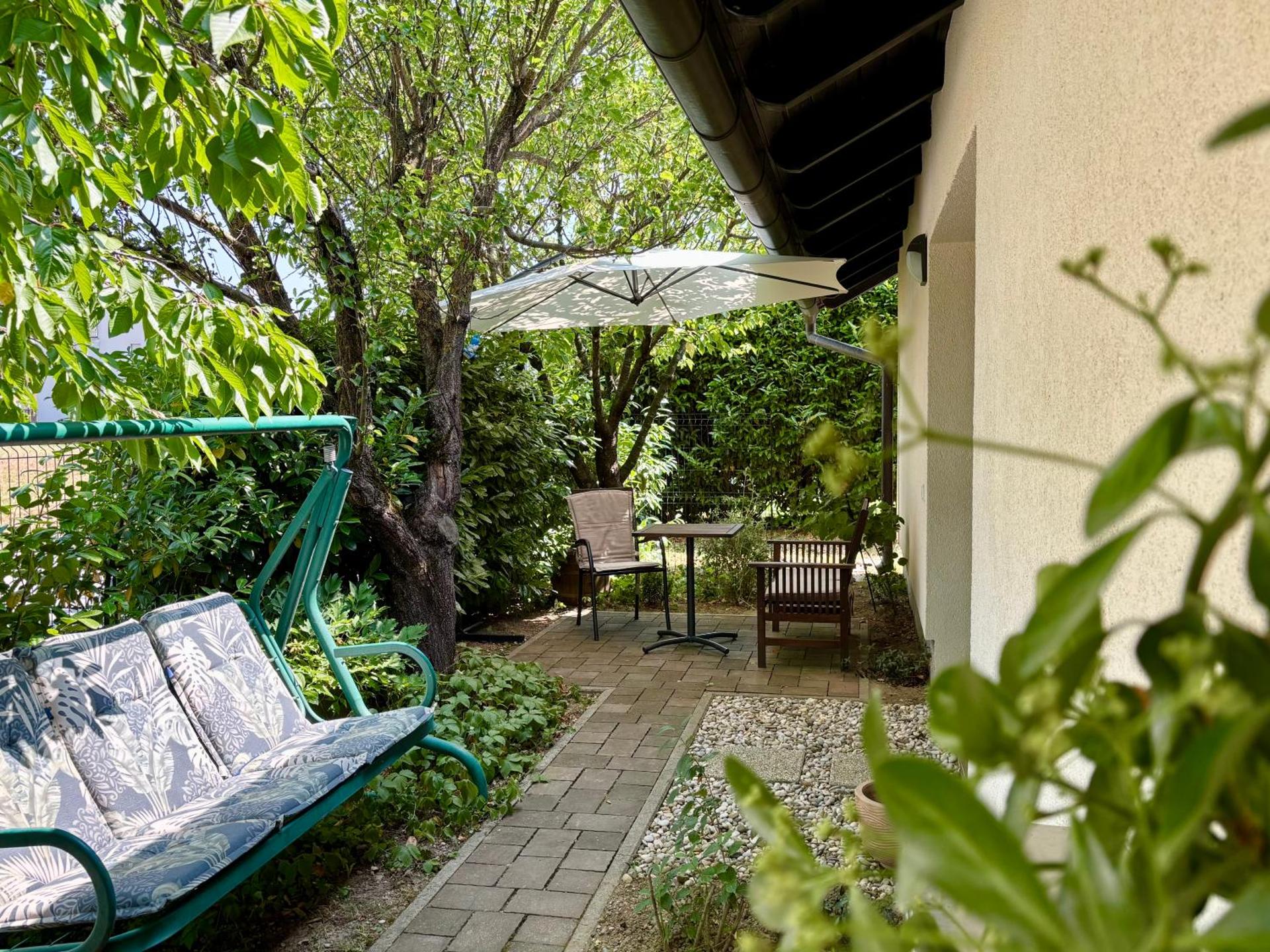 NOAR Enjoy Your Stay