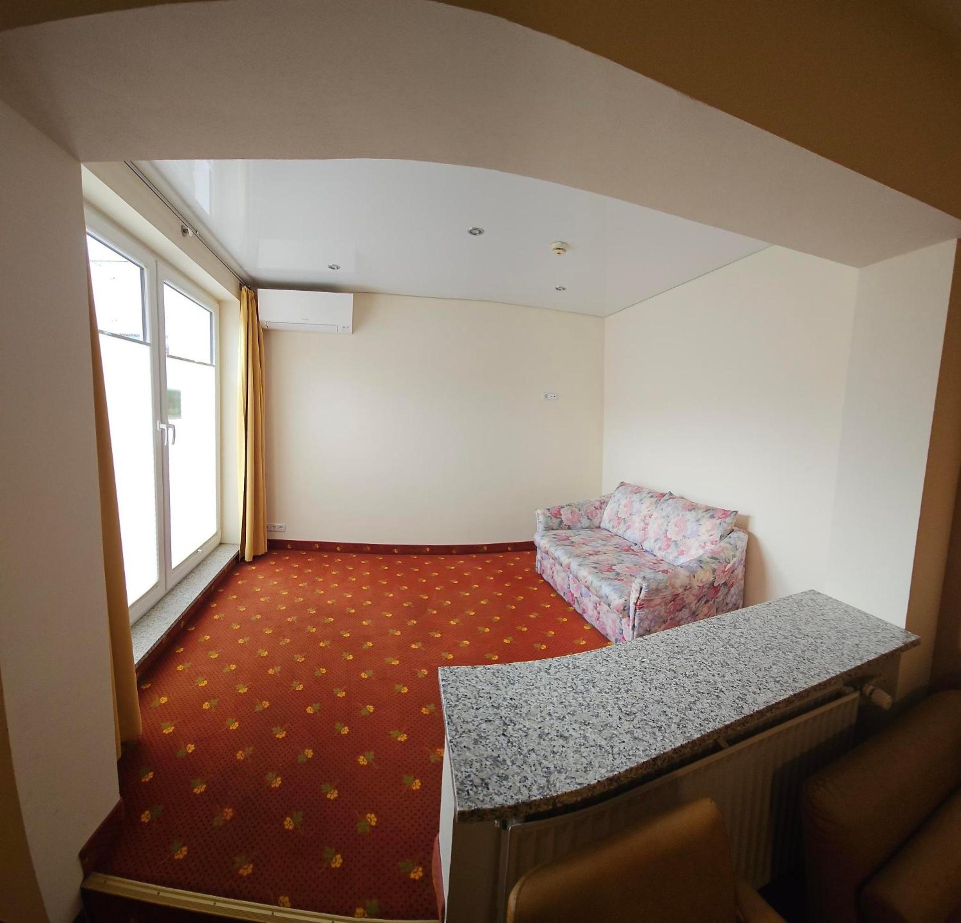 Large Double or Twin Room