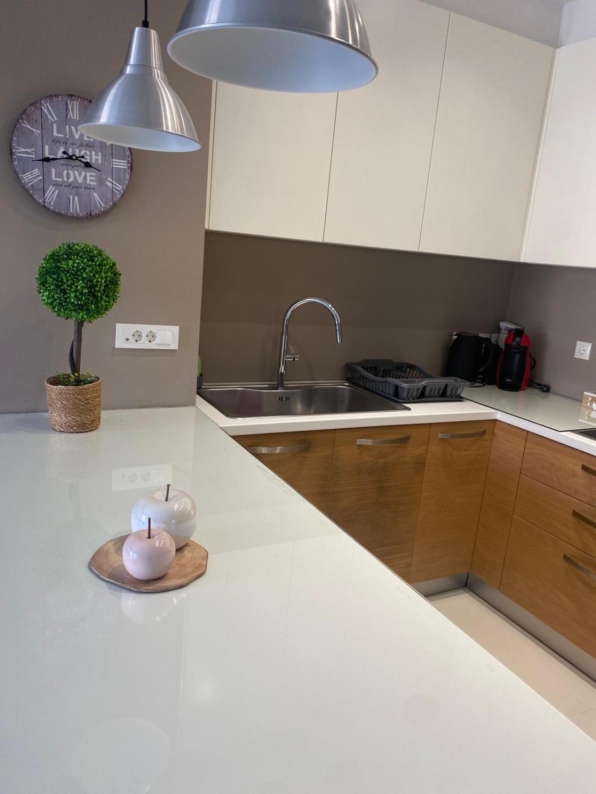 Konstantina Apartment near the Beach