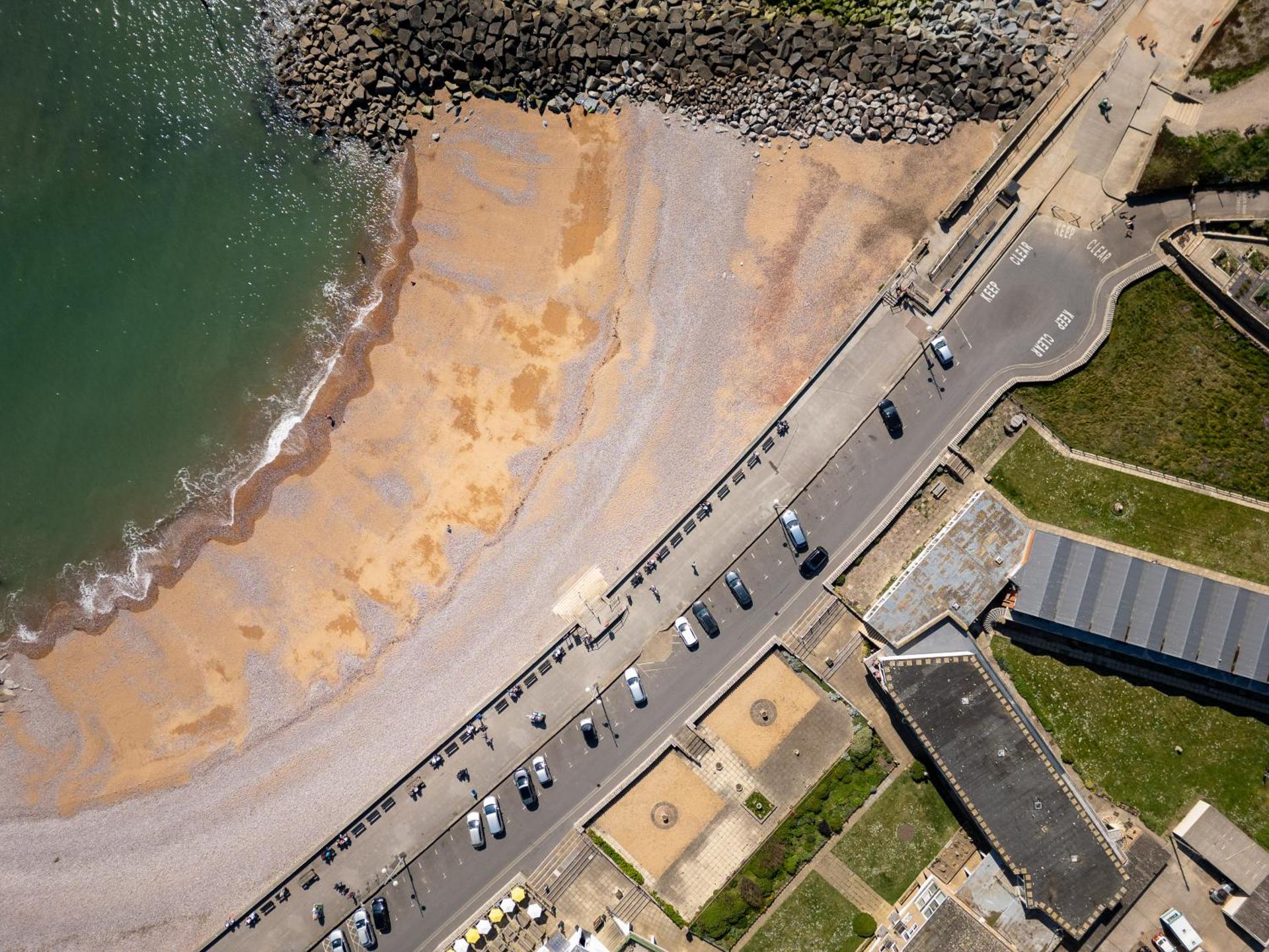 NEW Beachfront Apartment slps 4, West Bay, Dorset