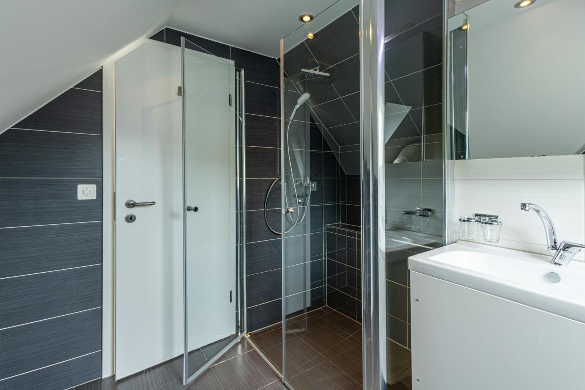 Luxury Apartments by Livingdowntown