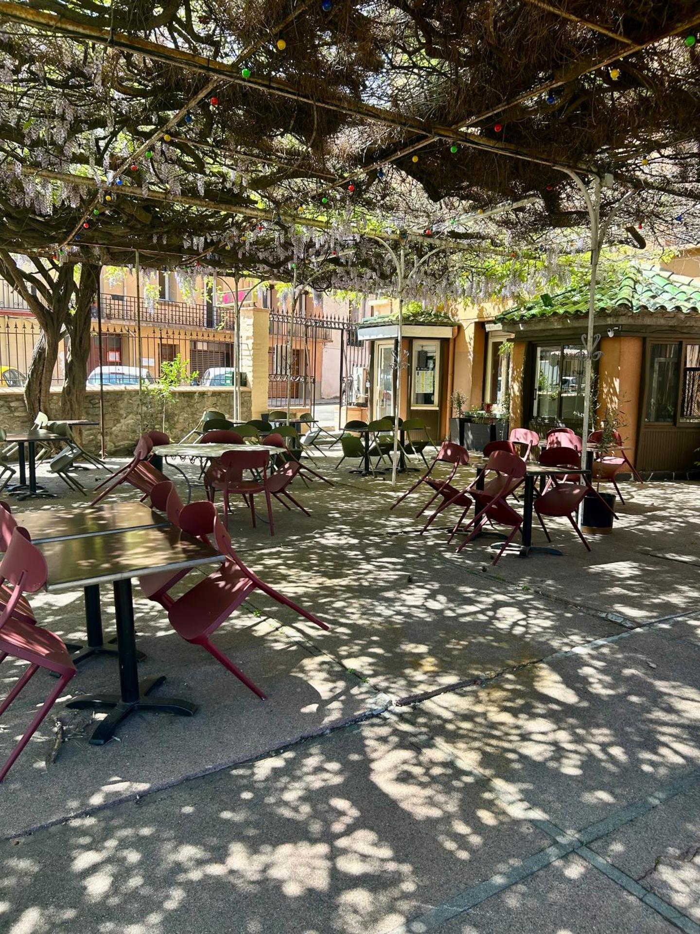 Logis Hotel Les Glycines