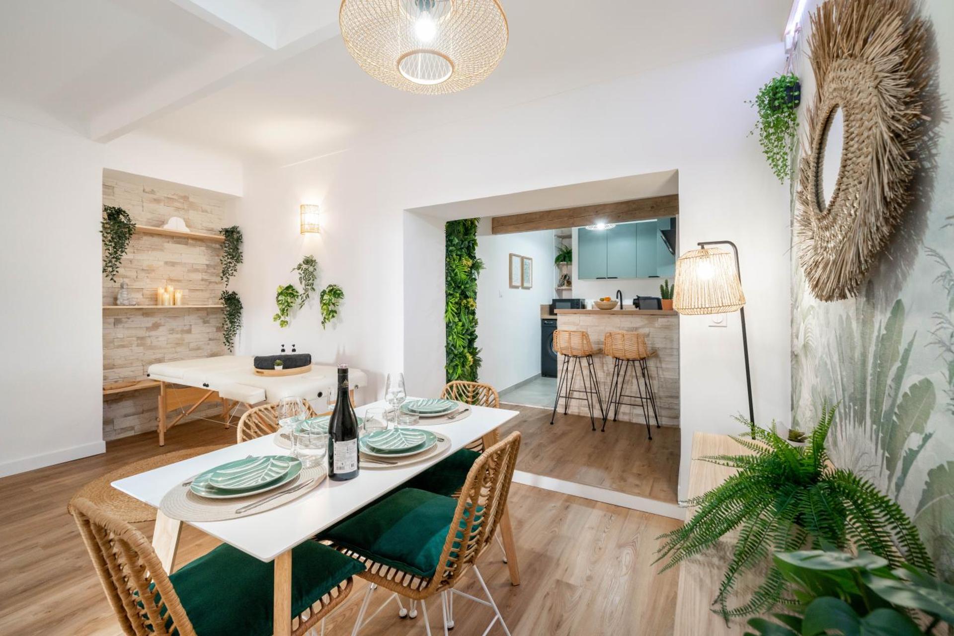 Nid de detente - Massage et jungle vibes with Parking