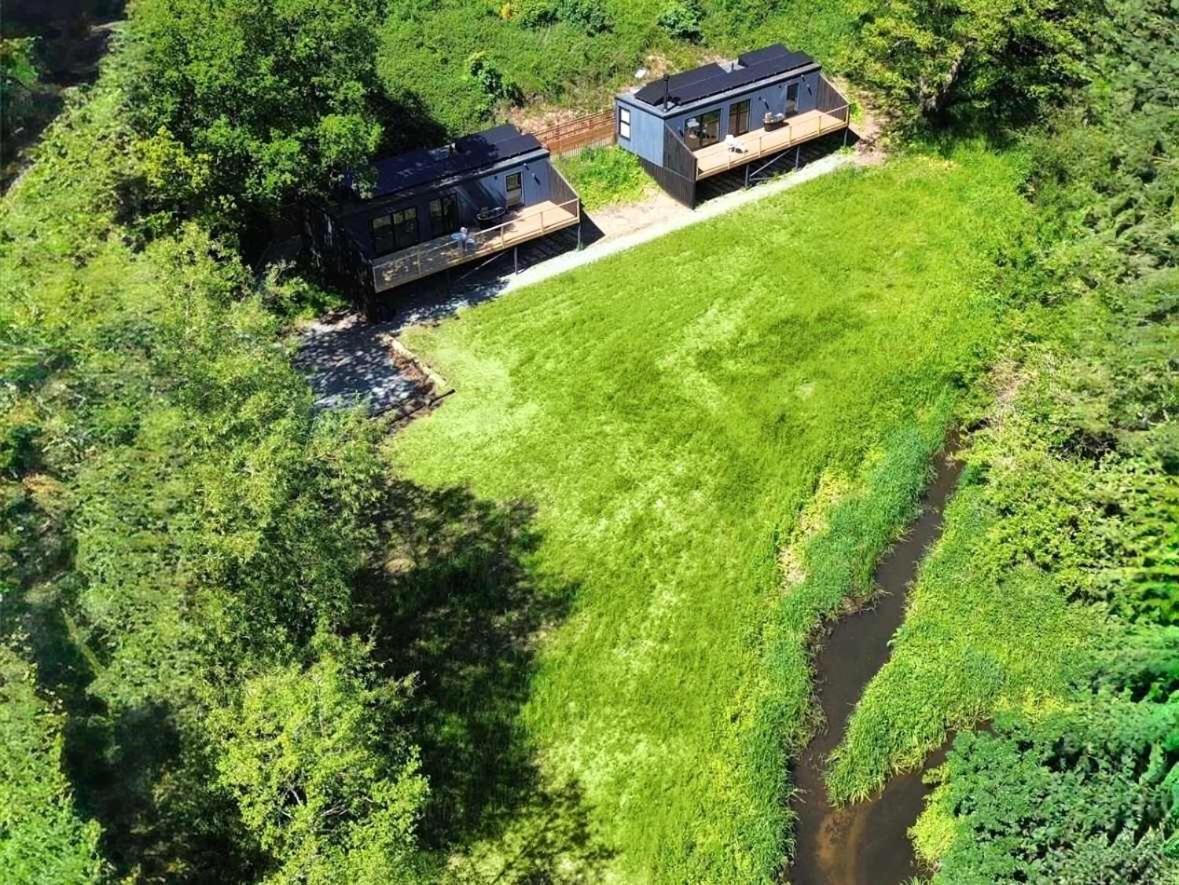 Heron - Luxurious Off-Grid Eco Cabin with River views