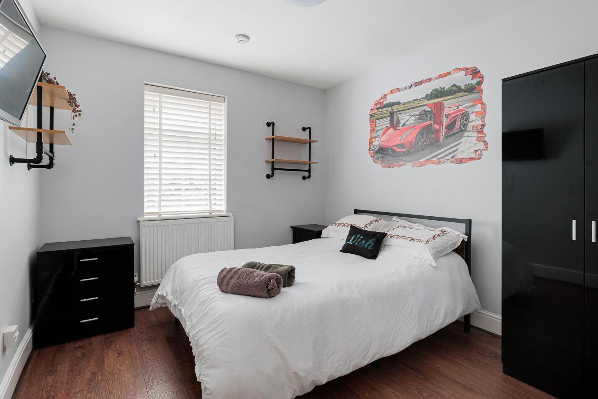 Jaw Dropping House with Hot Tub & Heated Private Indoor Pool