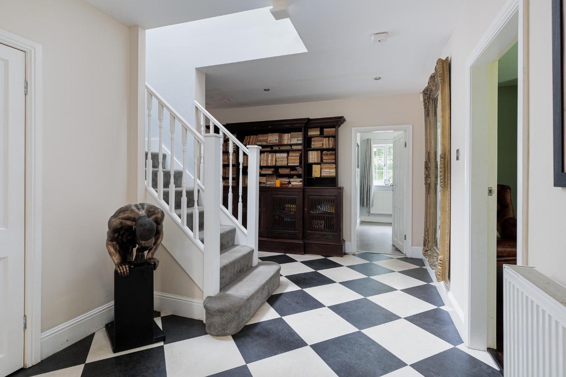 Jaw Dropping House with Hot Tub & Heated Private Indoor Pool