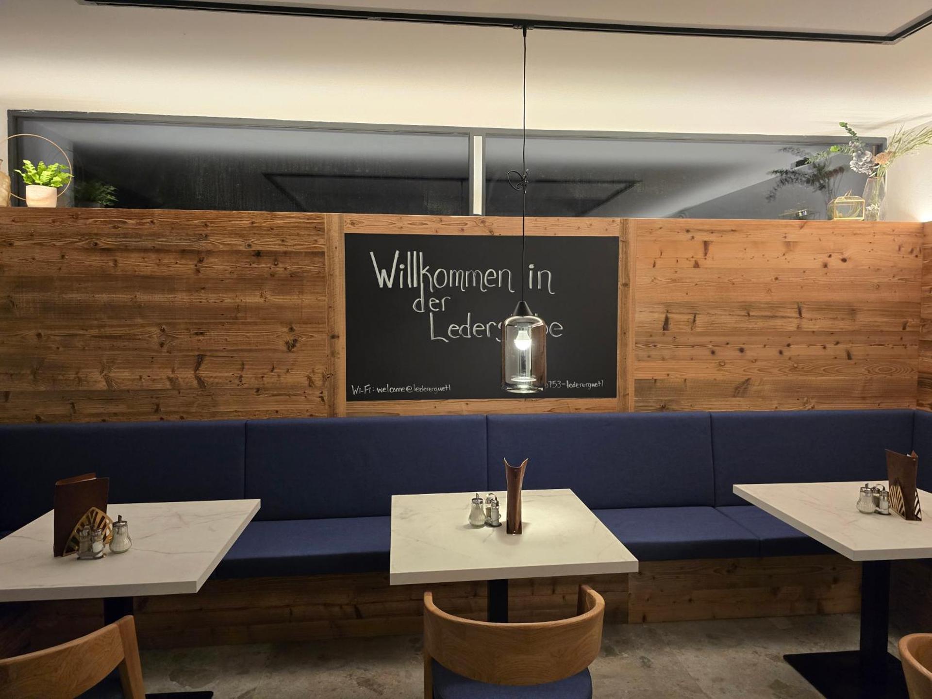 Restaurant/places to eat