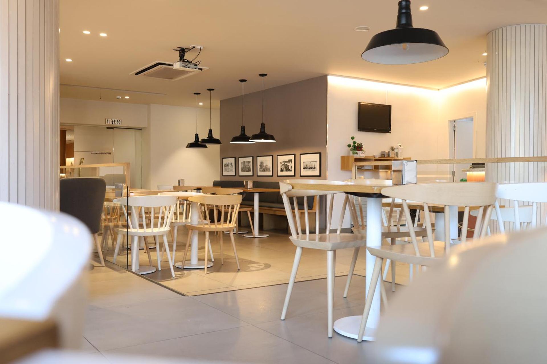 Apartamentos Port Eugeni