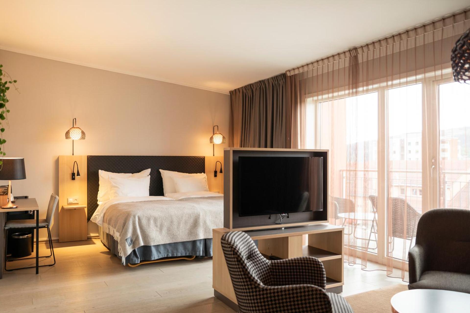 Communal lounge/ TV room