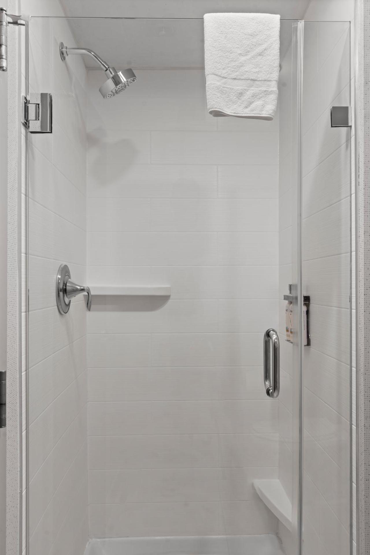 Holiday Inn Express and Suites Surrey by IHG