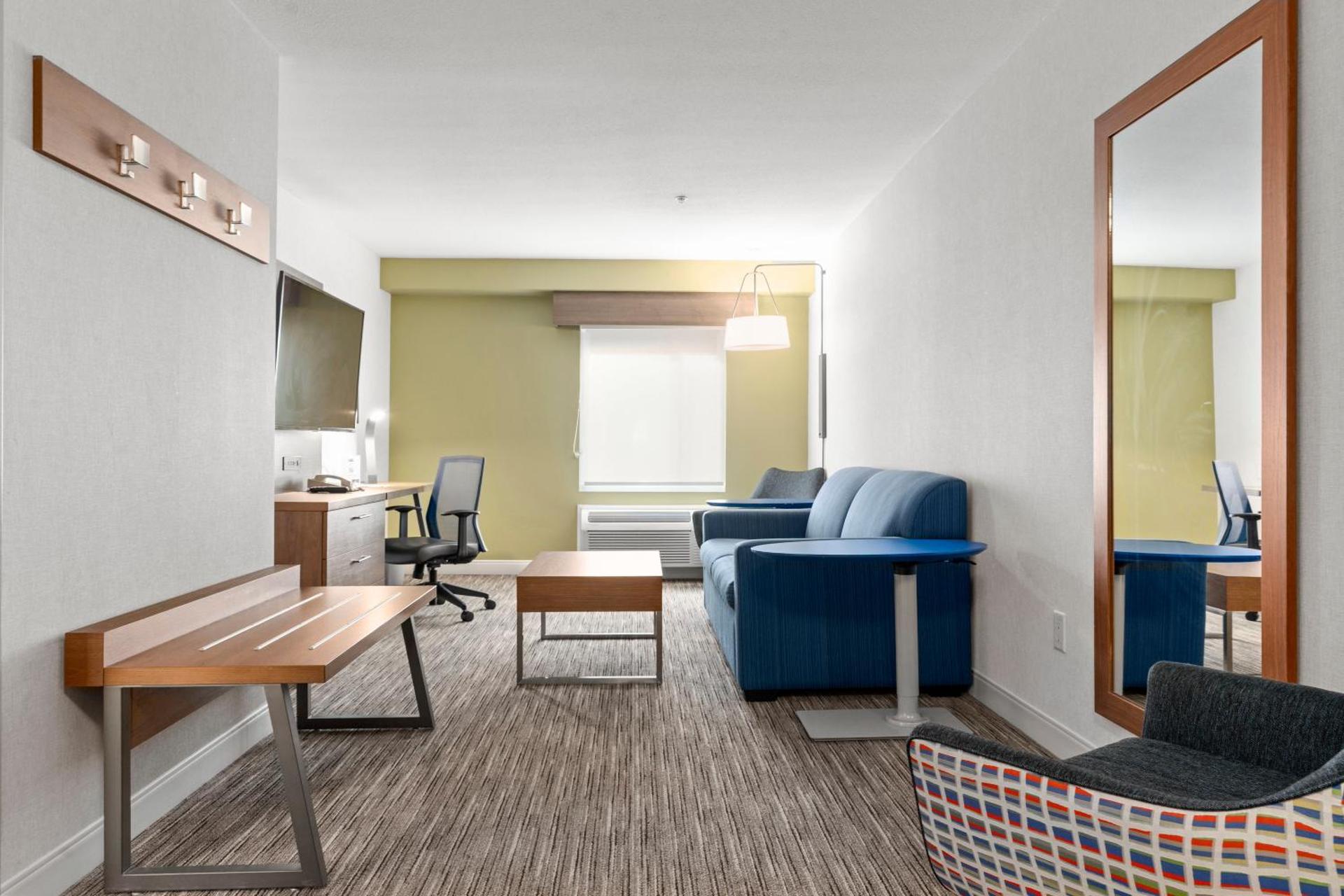 Holiday Inn Express and Suites Surrey by IHG