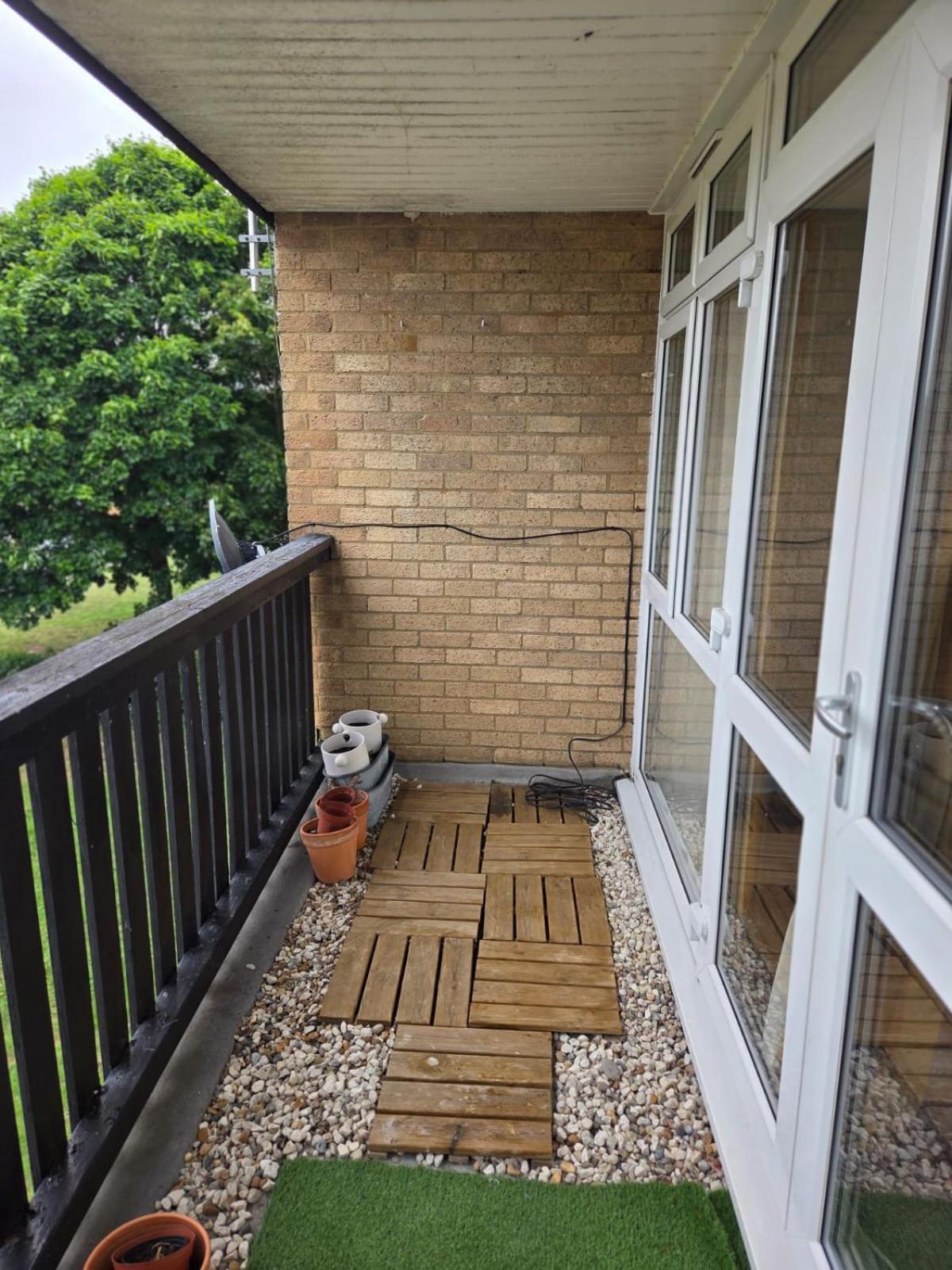 One bedroom apartment - Free Parking - Harlow - Close to Stansted Airport