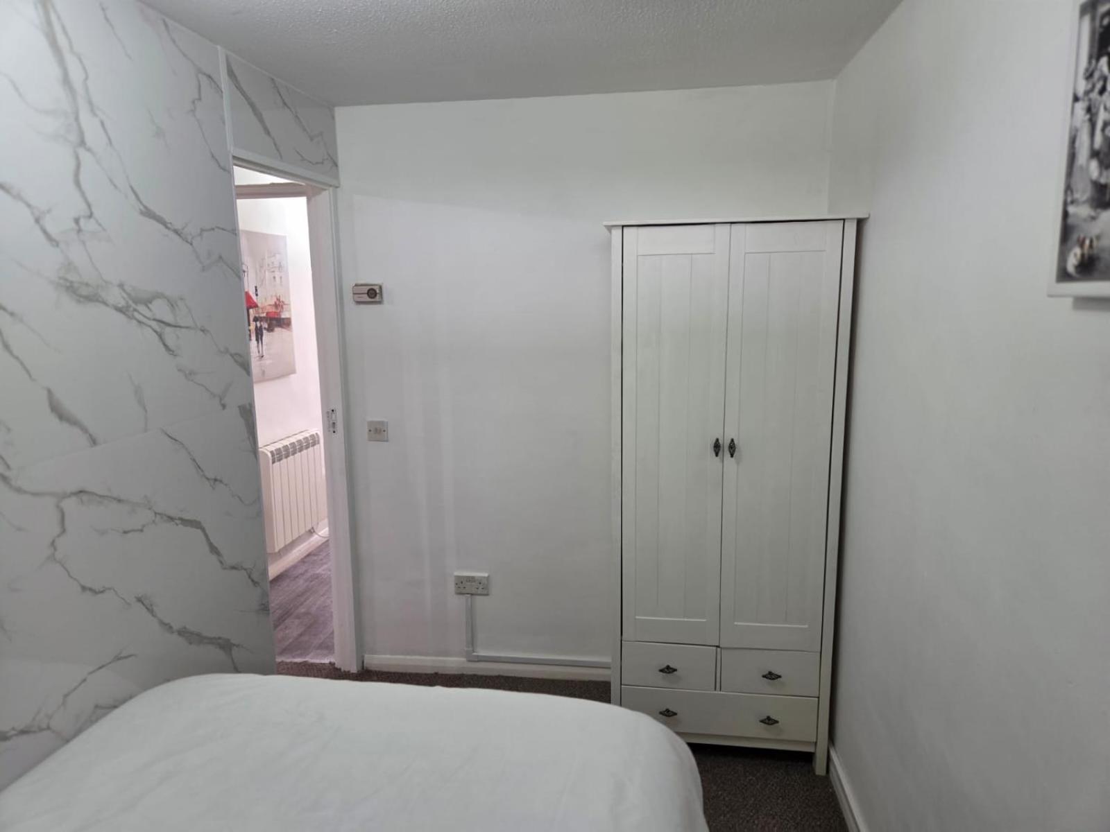 One bedroom apartment - Free Parking - Harlow - Close to Stansted Airport