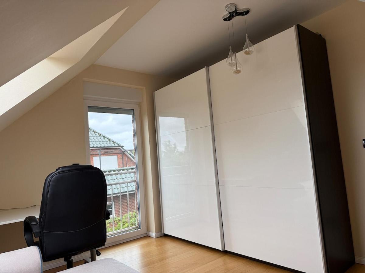 Doppelhaushälfte 125m2 3 Zimmer 2 Badezimmer Küche 5 Schlafplätze nähe Hamburg