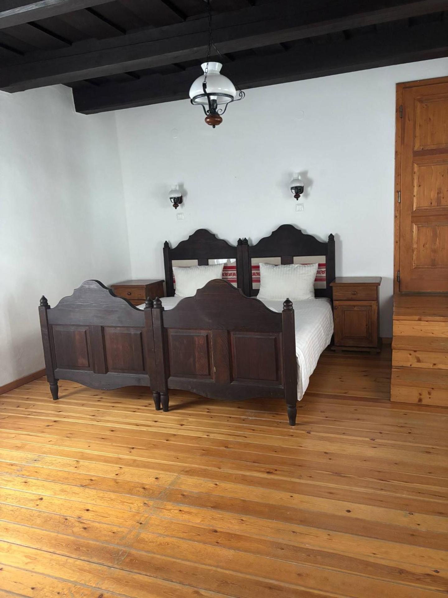 Hollóköves Vendégházak