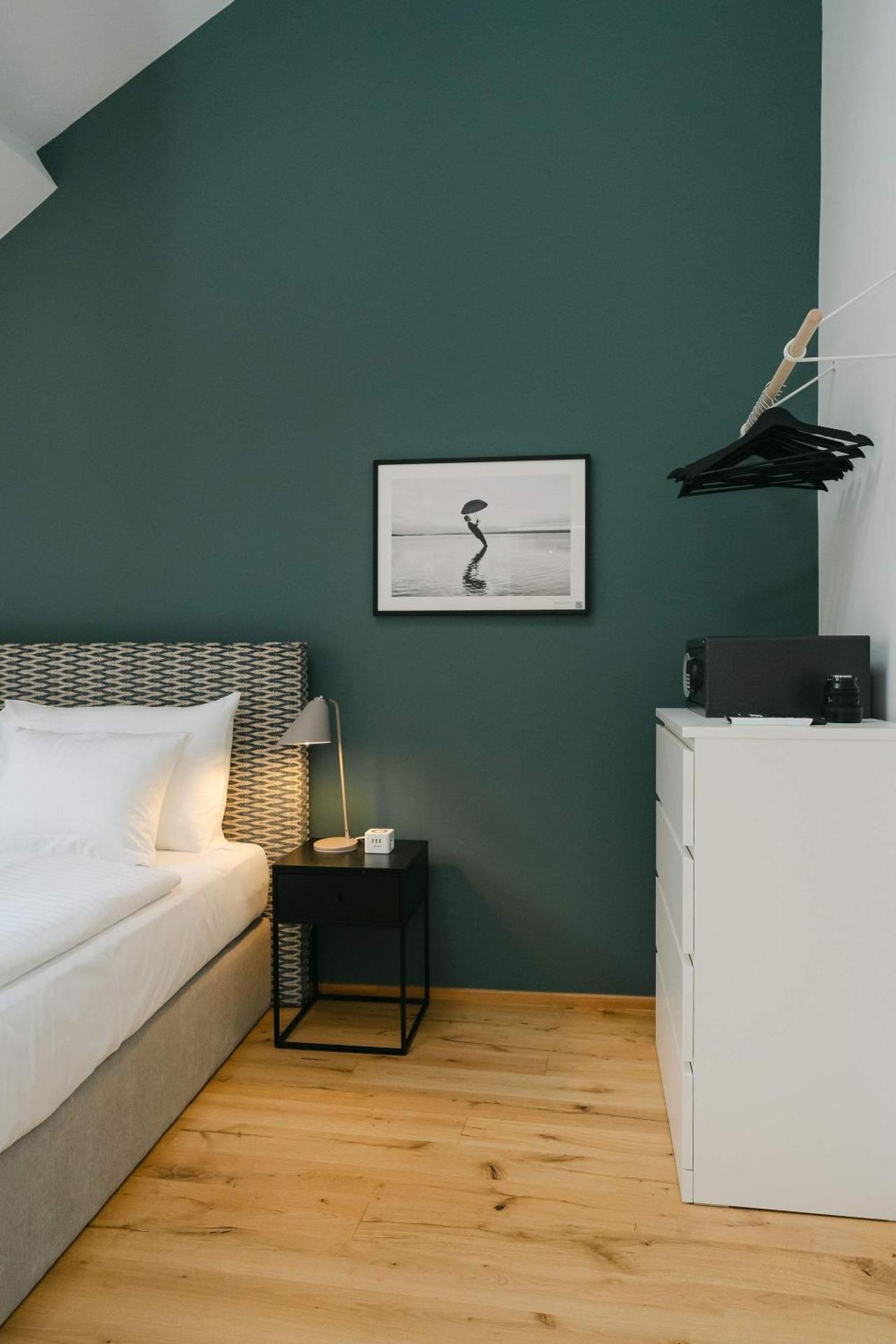 Modern 3BR perfect for 4-6 metro close to Naschmarkt