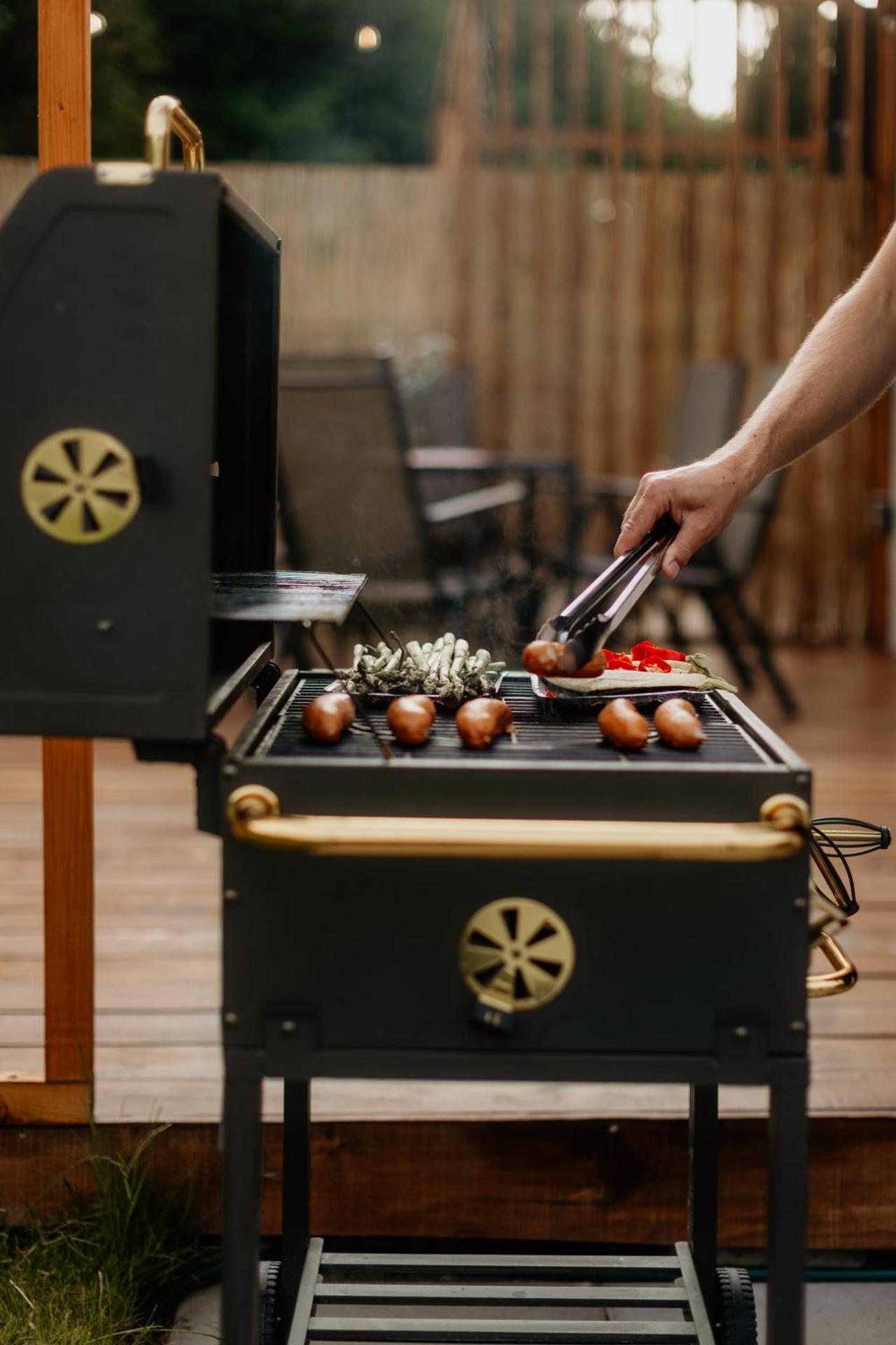 Apartament Pod Wzgórzem z Sauną, Jacuzzi i Basenem