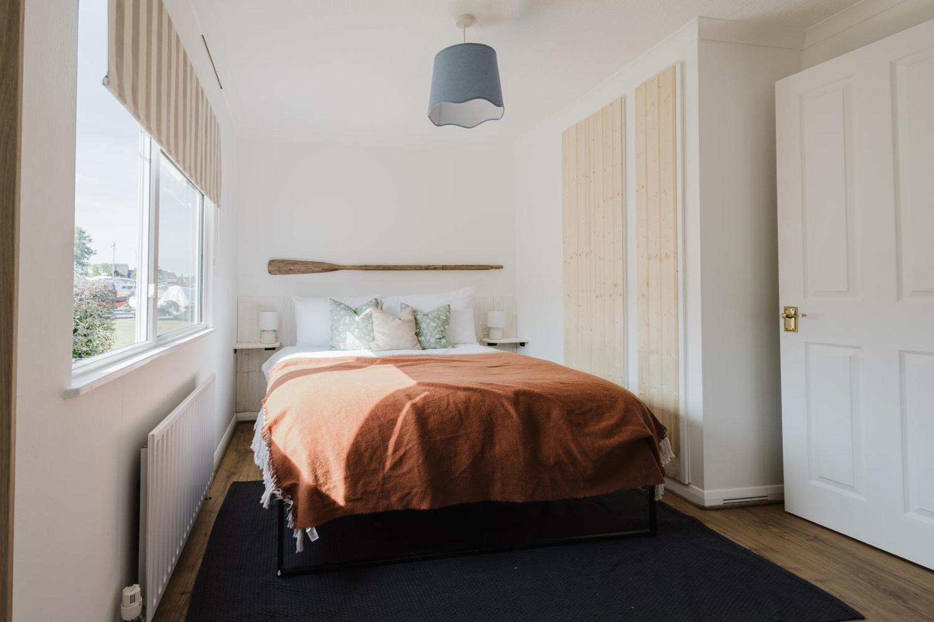 Restful Riverside Retreat