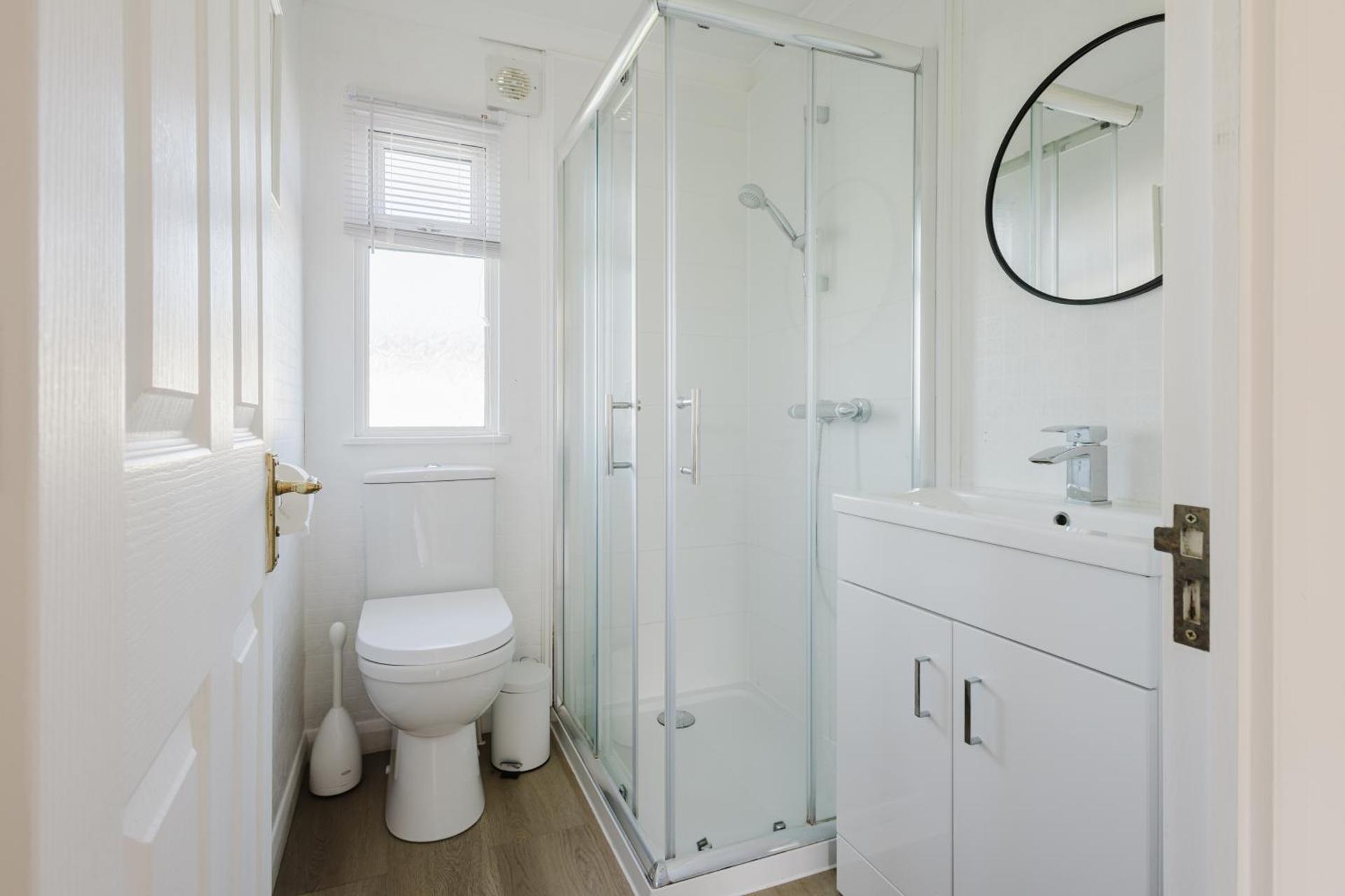 Restful Riverside Retreat