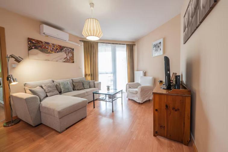 Comfy apartment at Puskas Stadion with balcony
