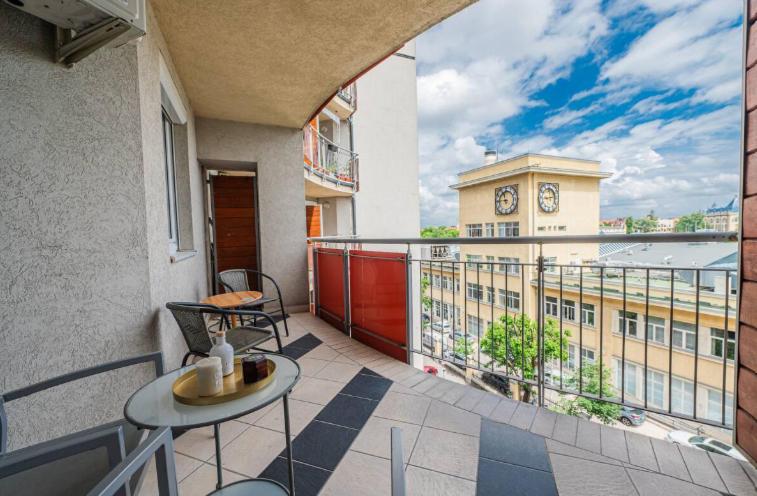 Comfy apartment at Puskas Stadion with balcony