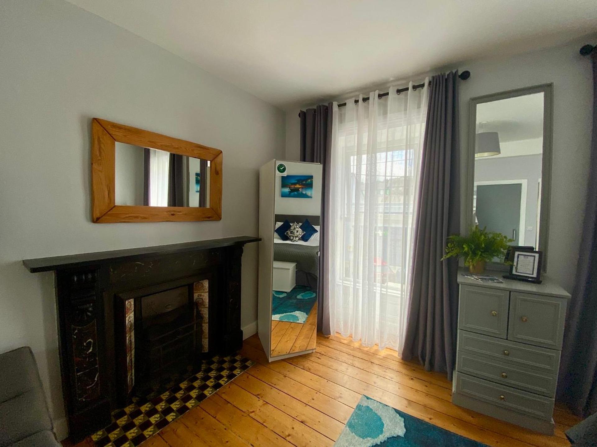 6 New Street Bantry Studio Apartment 1