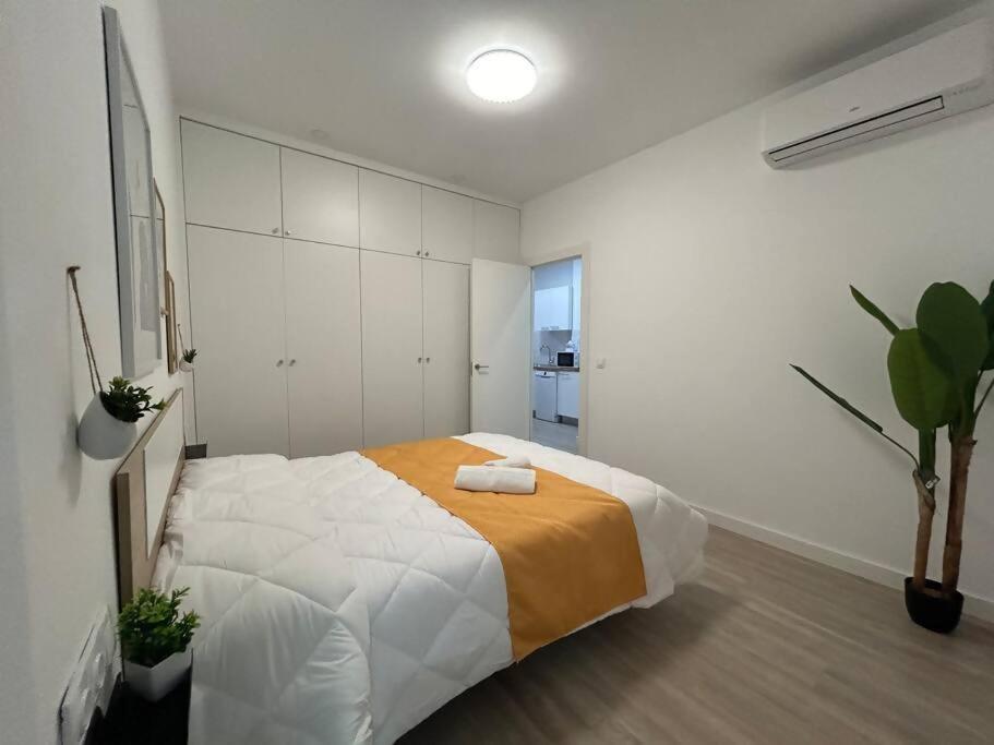 Suite Santa Faz 2 IZQ Aire Acondicionado 3 Dormitorios