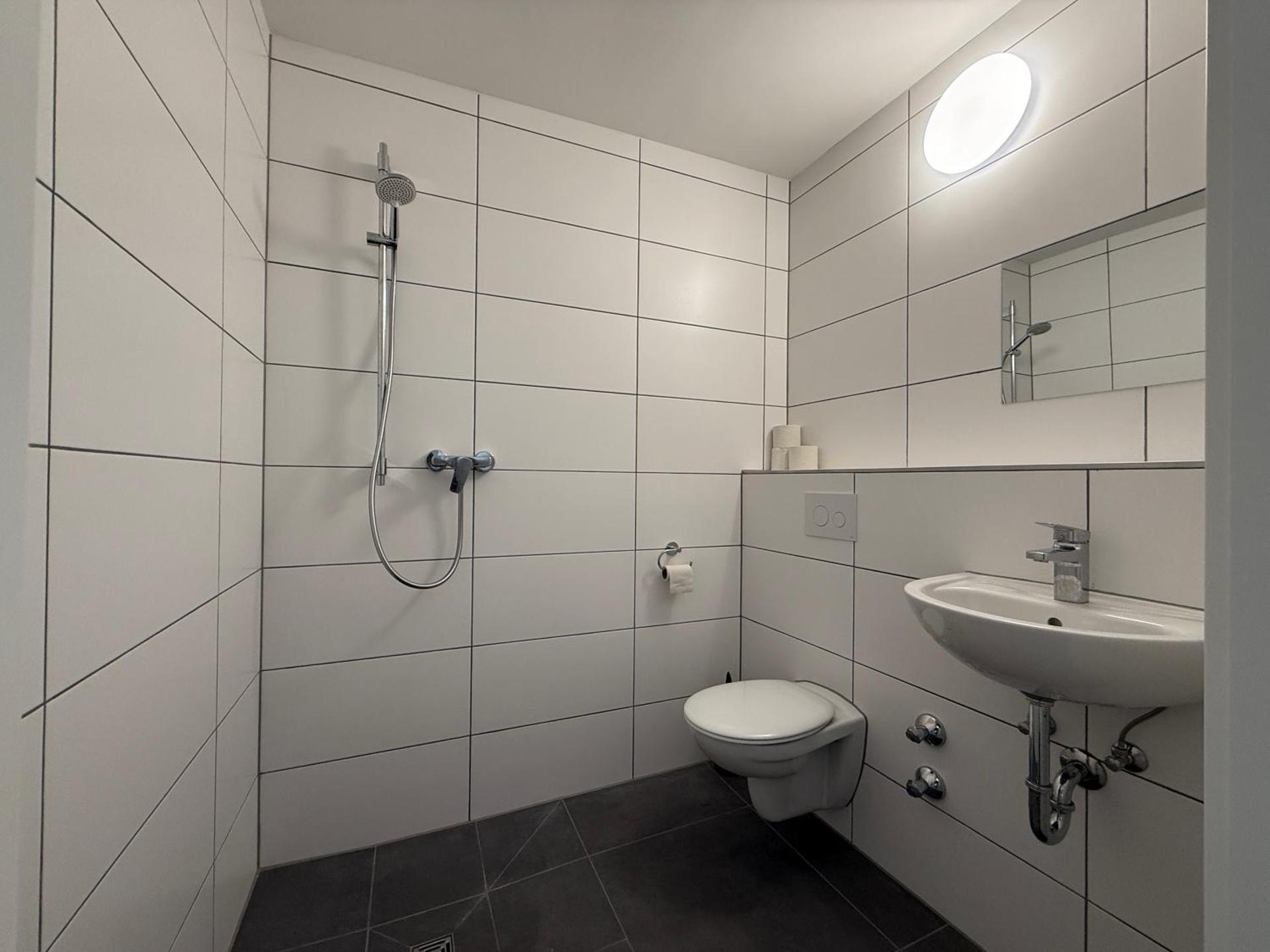 Neu 2025 Apartment mit Bad und Küche zwischen Köln und Bonn