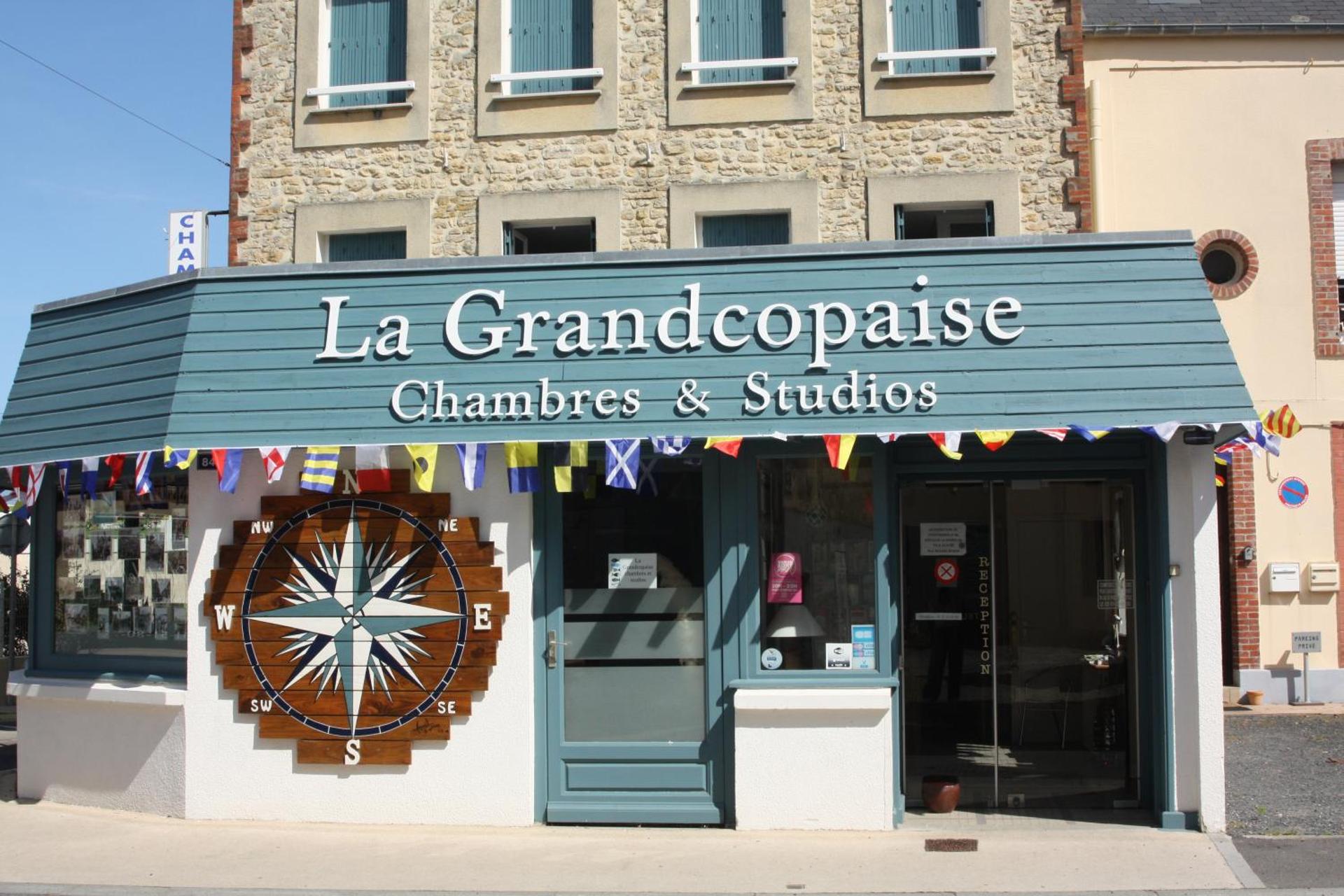 La Grandcopaise Chambres et Studios