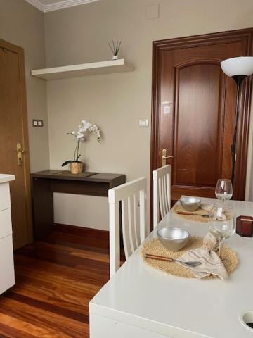 APARTAMENTO NIK en casa chalet con parking y jardin