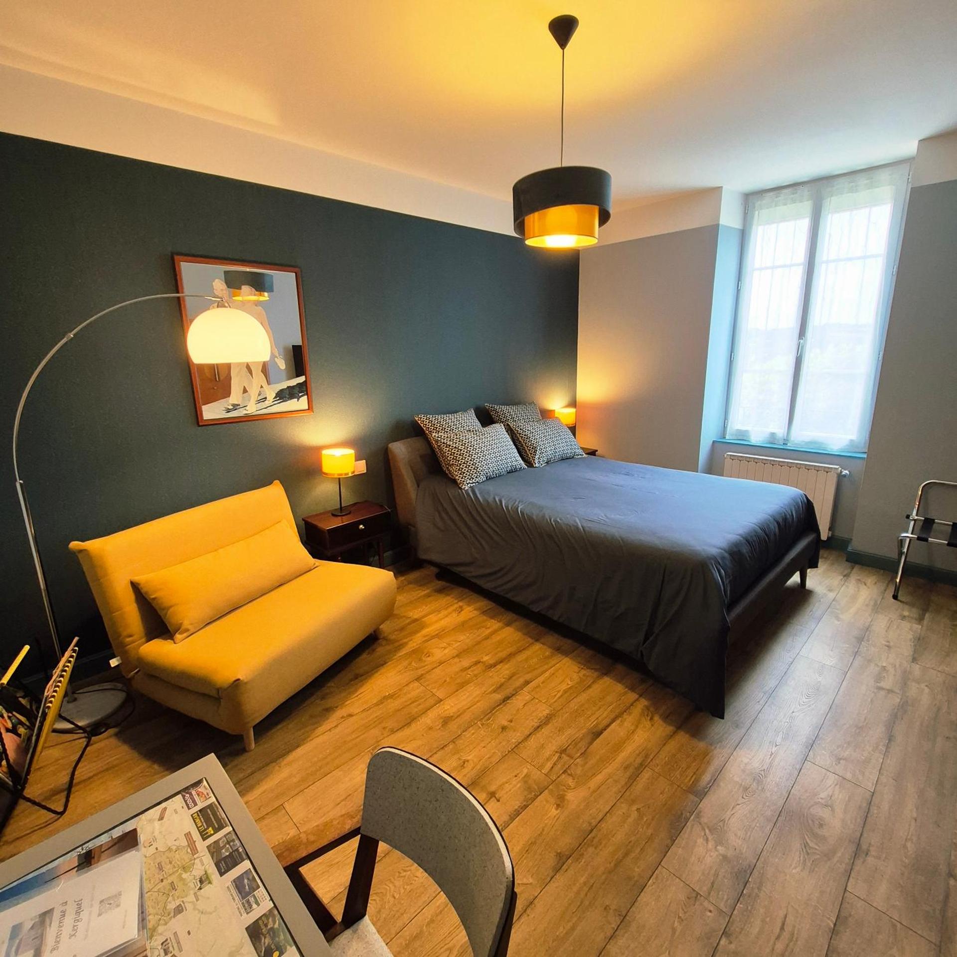 Photo of the whole room