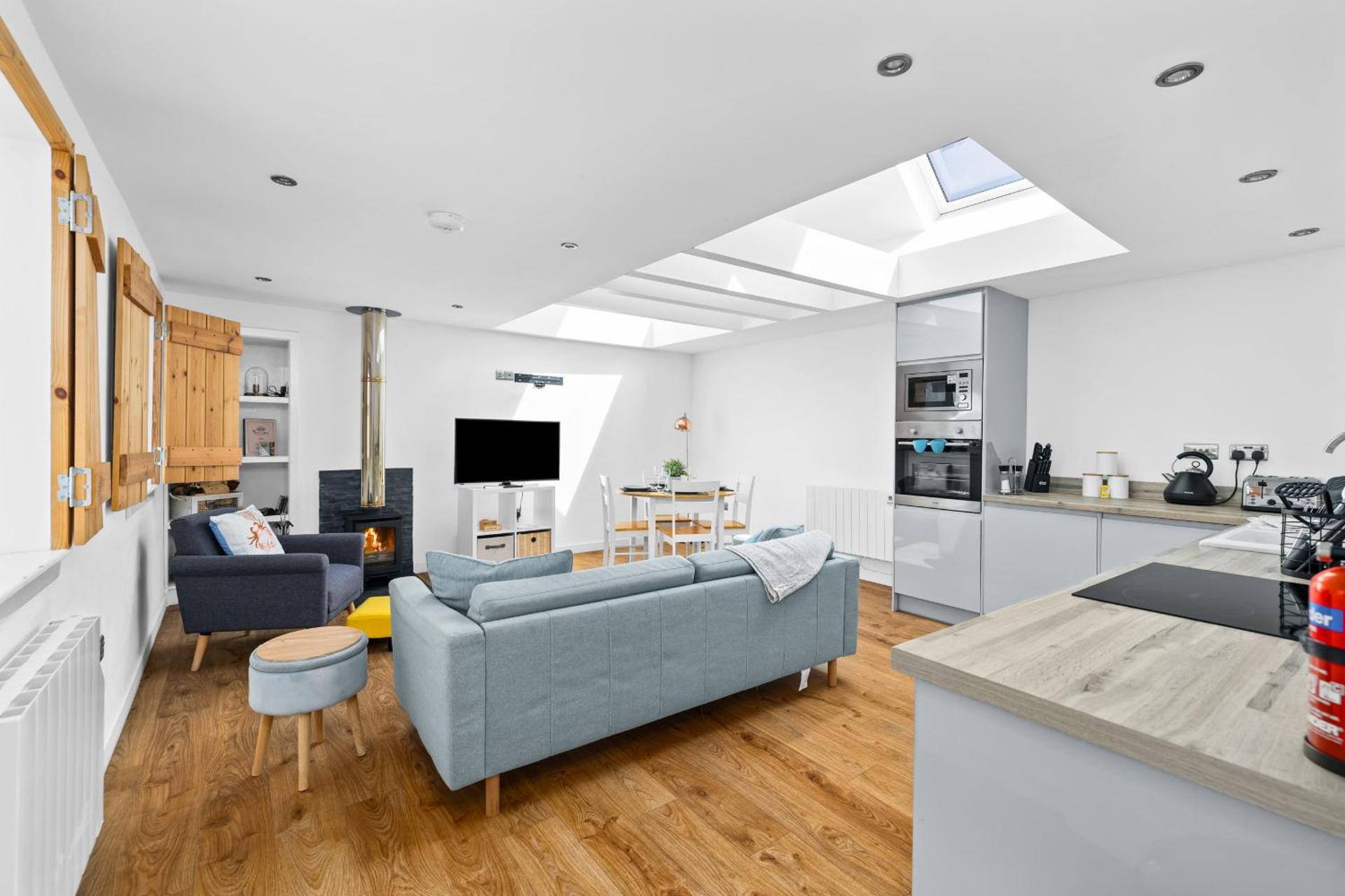 Communal lounge/ TV room