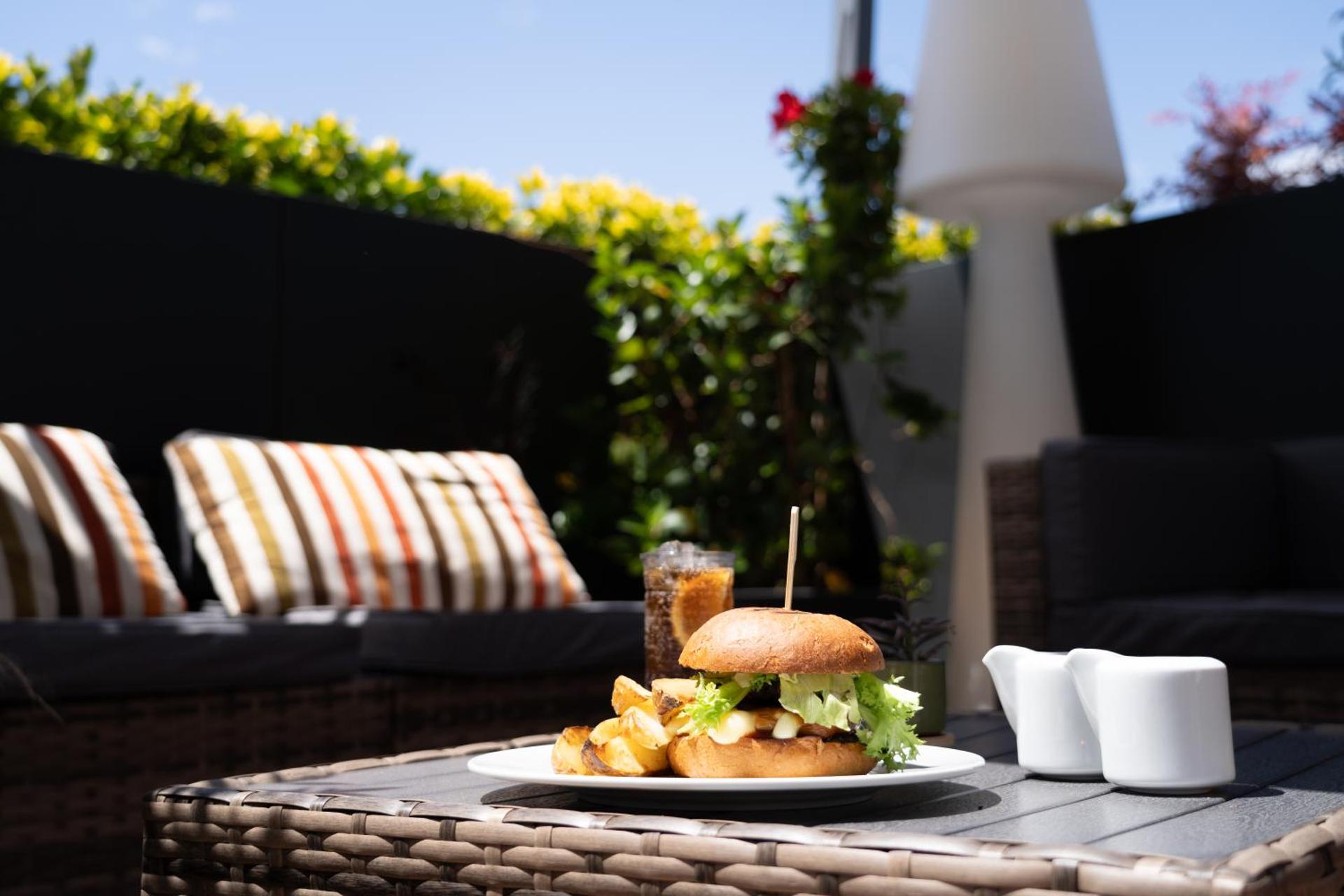 Restaurant/places to eat