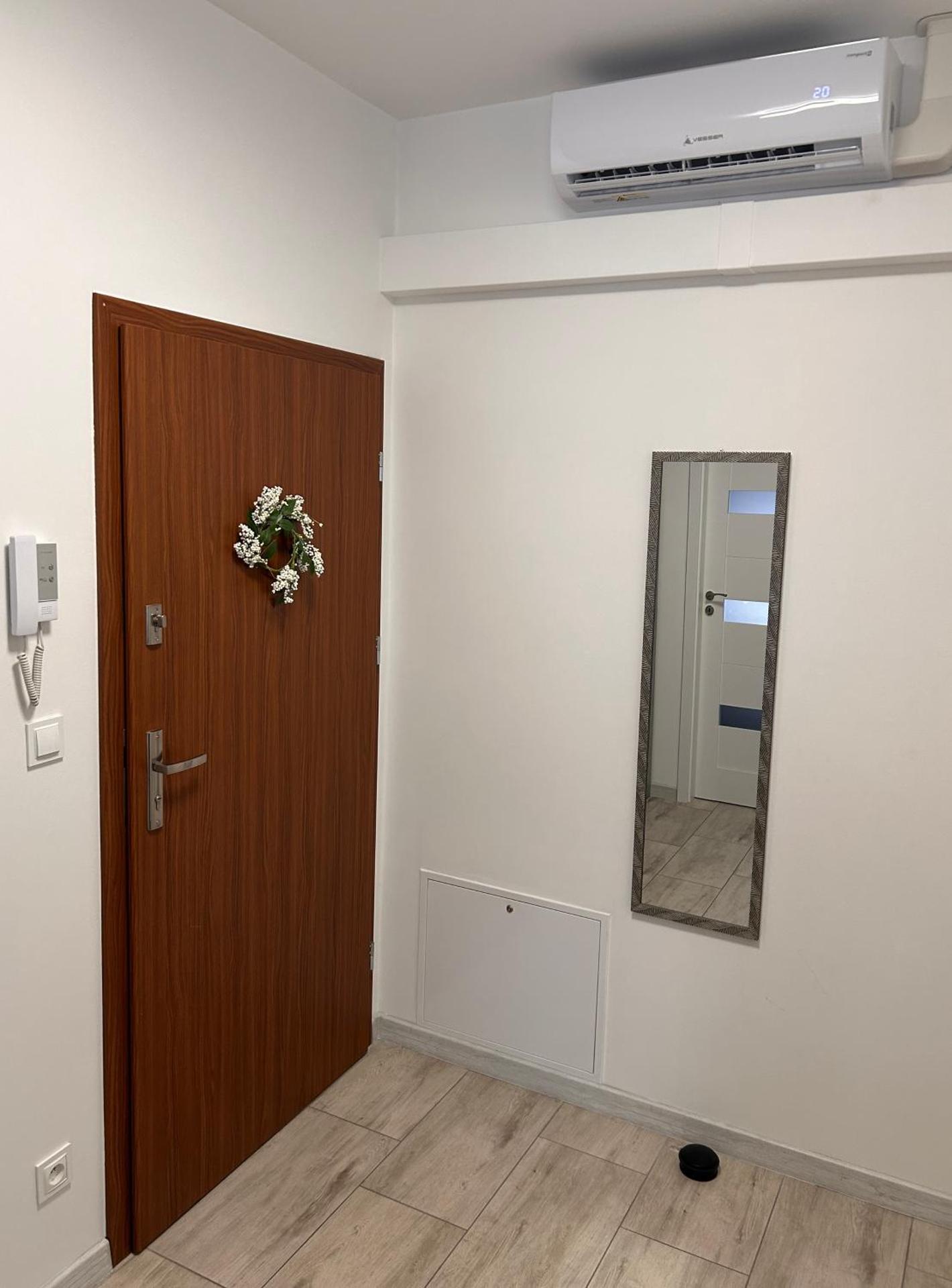 Przy Złotych Piaskach 1