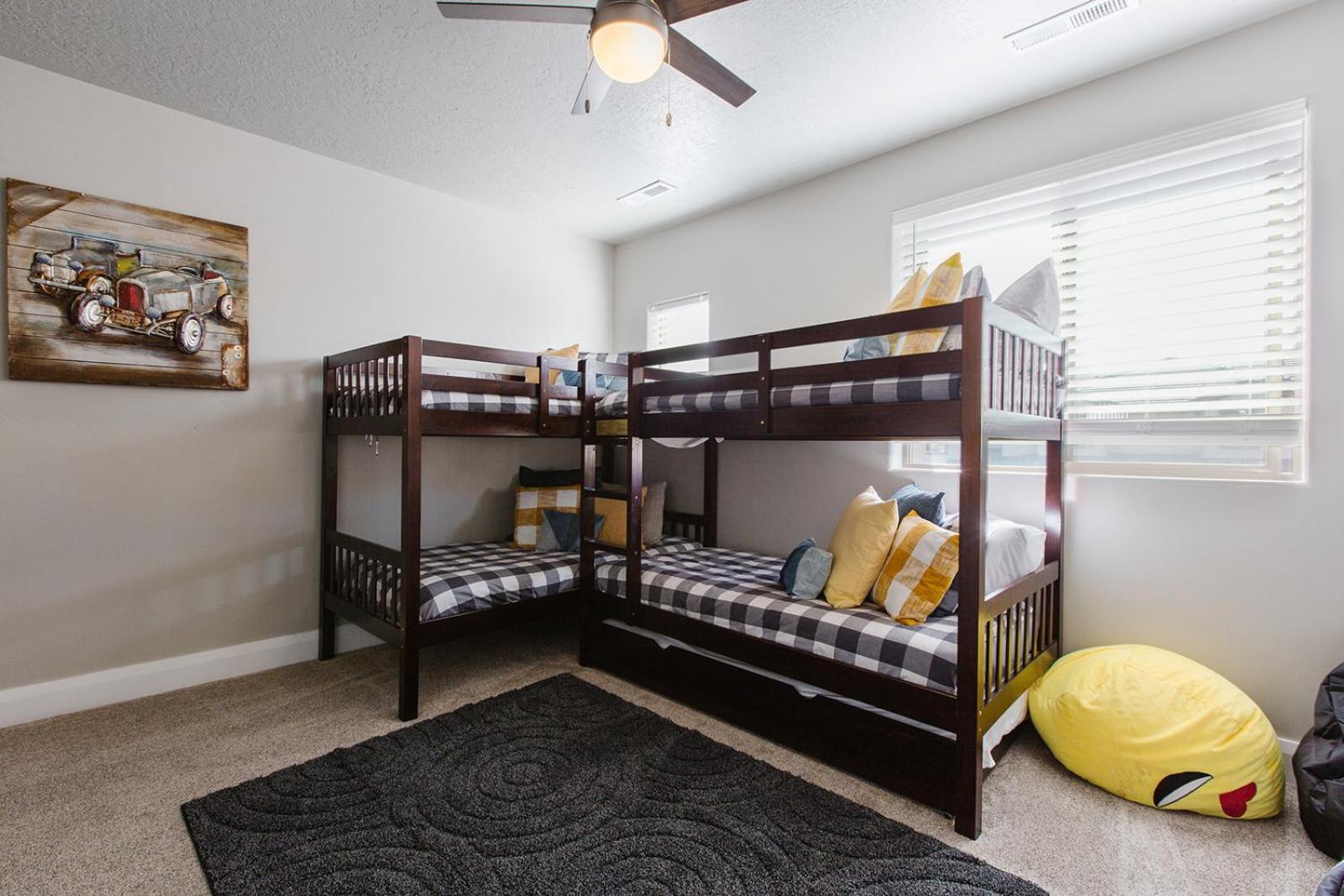 Zion Village Resort 2102 Community Pool, Ping Pong table, and near Zion National Park