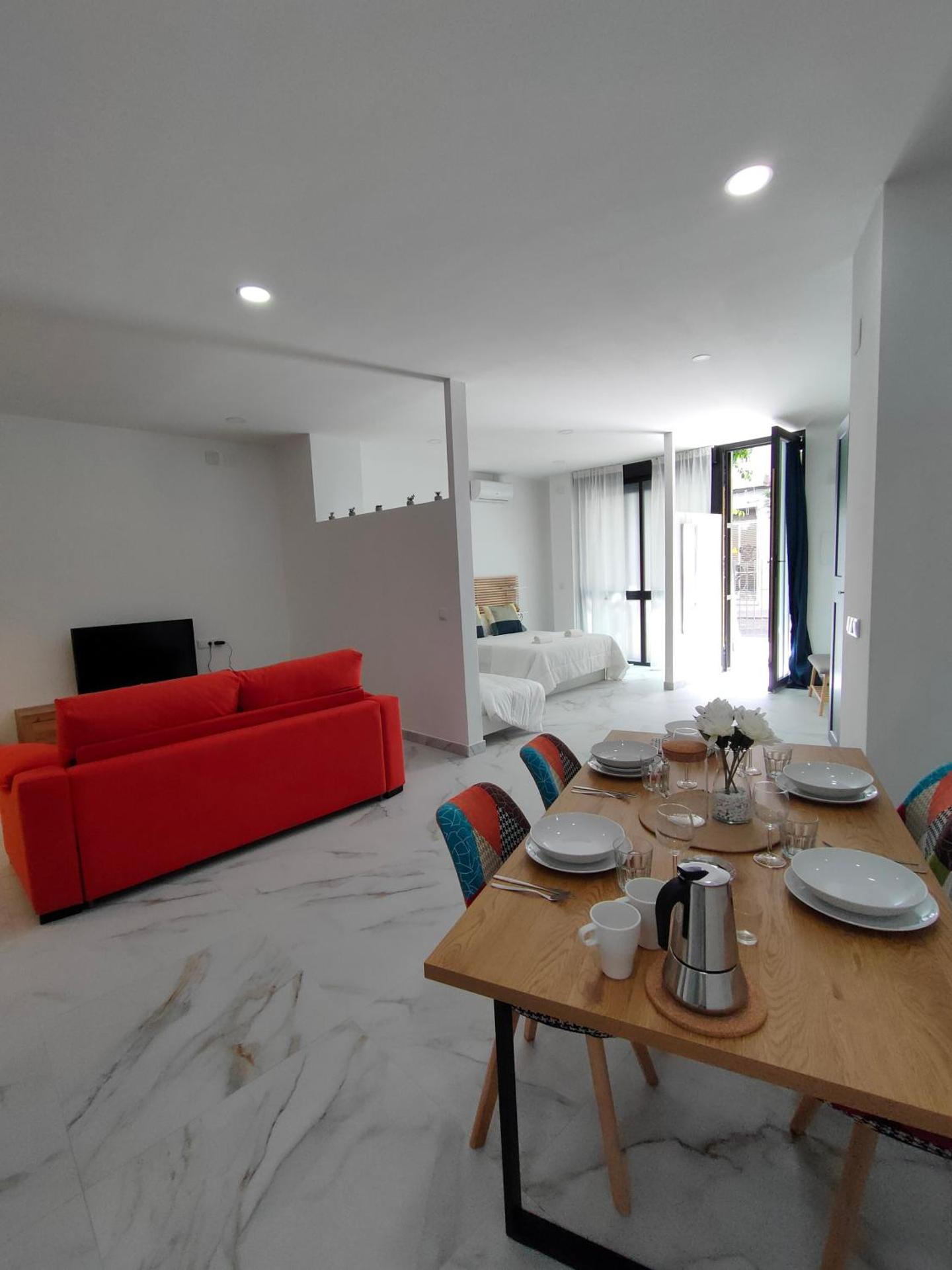 Estudio céntrico, a pie de calle