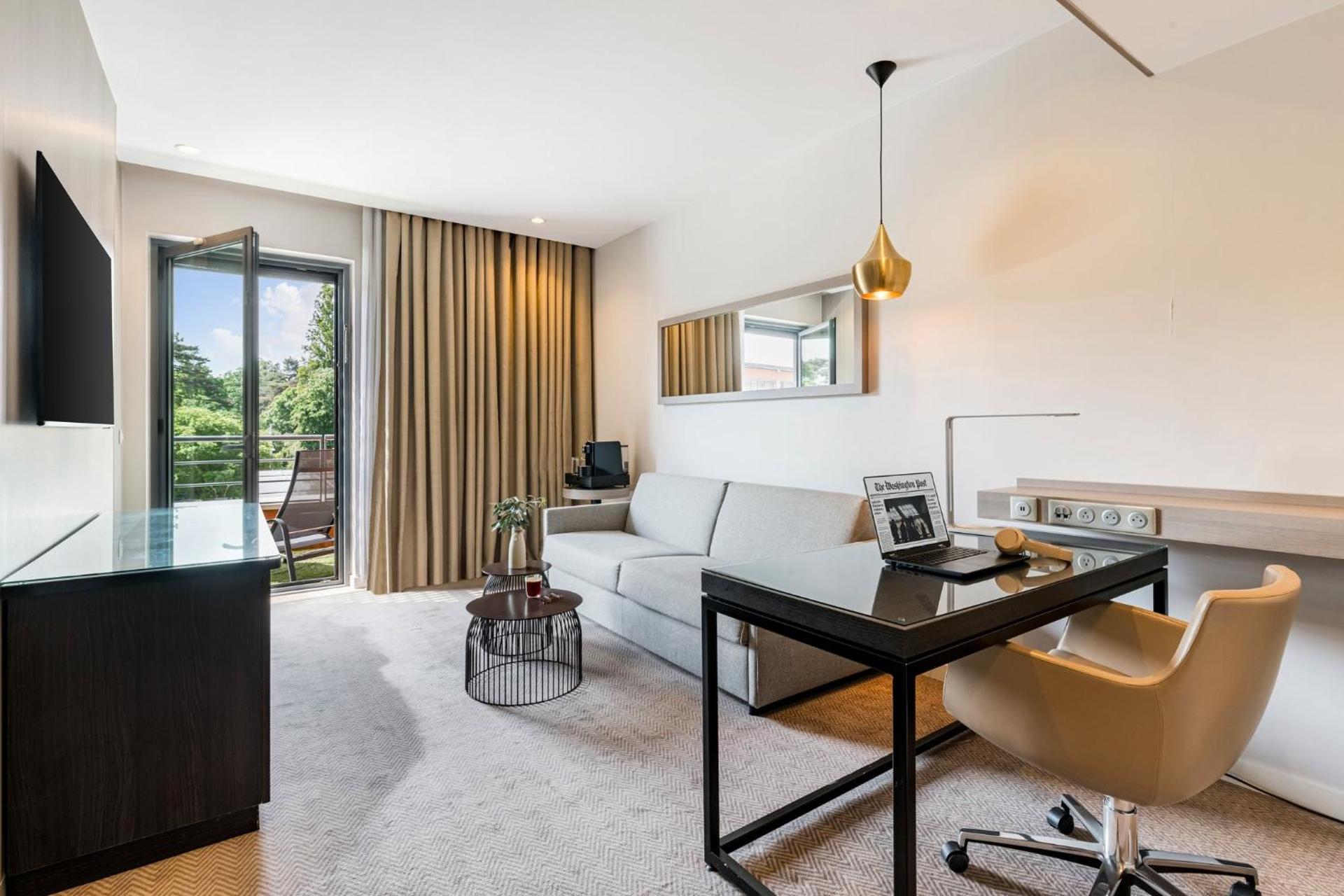 Photo of the whole room